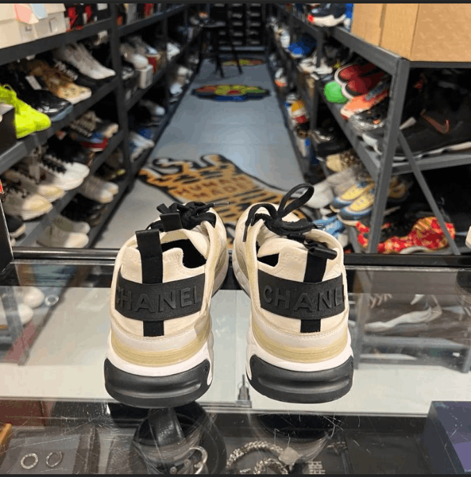 Chanel Chanel low-top casual shoes Size US 10 / EU 43 - 3 Thumbnail