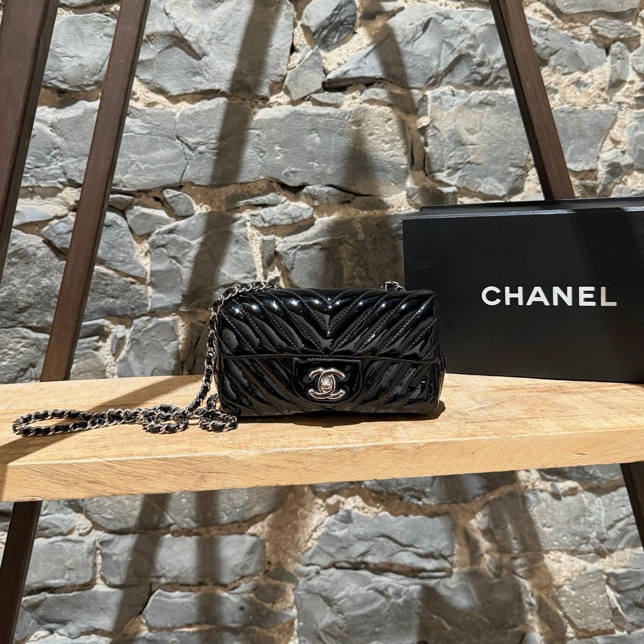 Chanel Chanel Extra Mini Patent Chevron CC Classic Single Flap Bag Size ONE SIZE - 1 Thumbnail