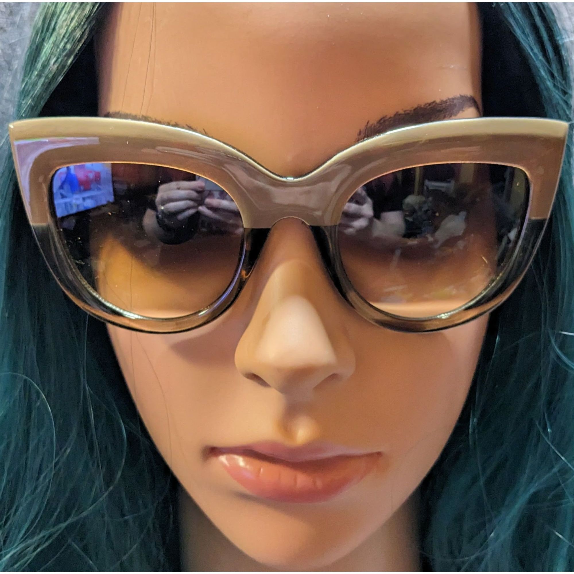 Other Retro Tan Chunky Cateye Brown Gradient Lens Sunglasses Size ONE SIZE - 5 Thumbnail