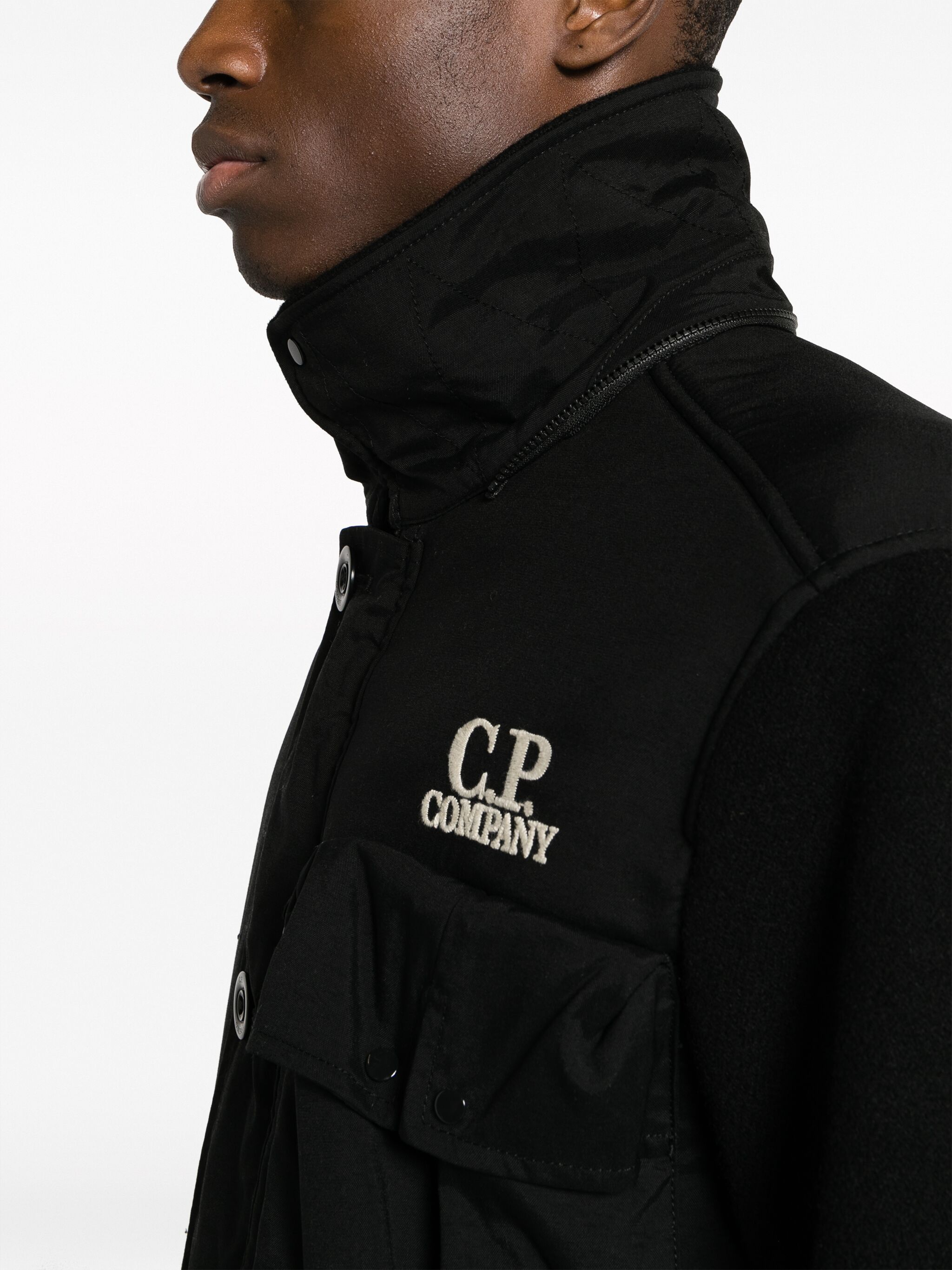 C.P. Company o1y1224 Logo Hooded Jacket in Black Size US M / EU 48-50 / 2 - 6 Thumbnail