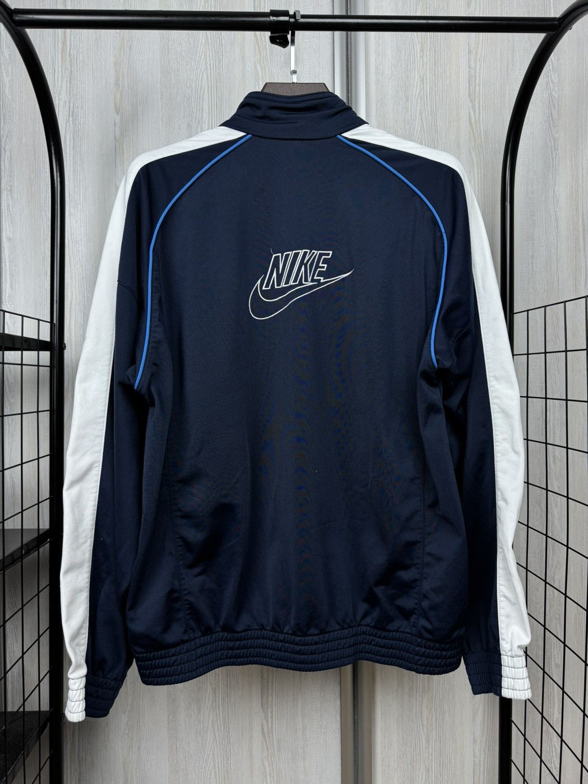 Nike Nike vintage y2k big logo navy blue track top jacket Size US L / EU 52-54 / 3 - 1 Thumbnail