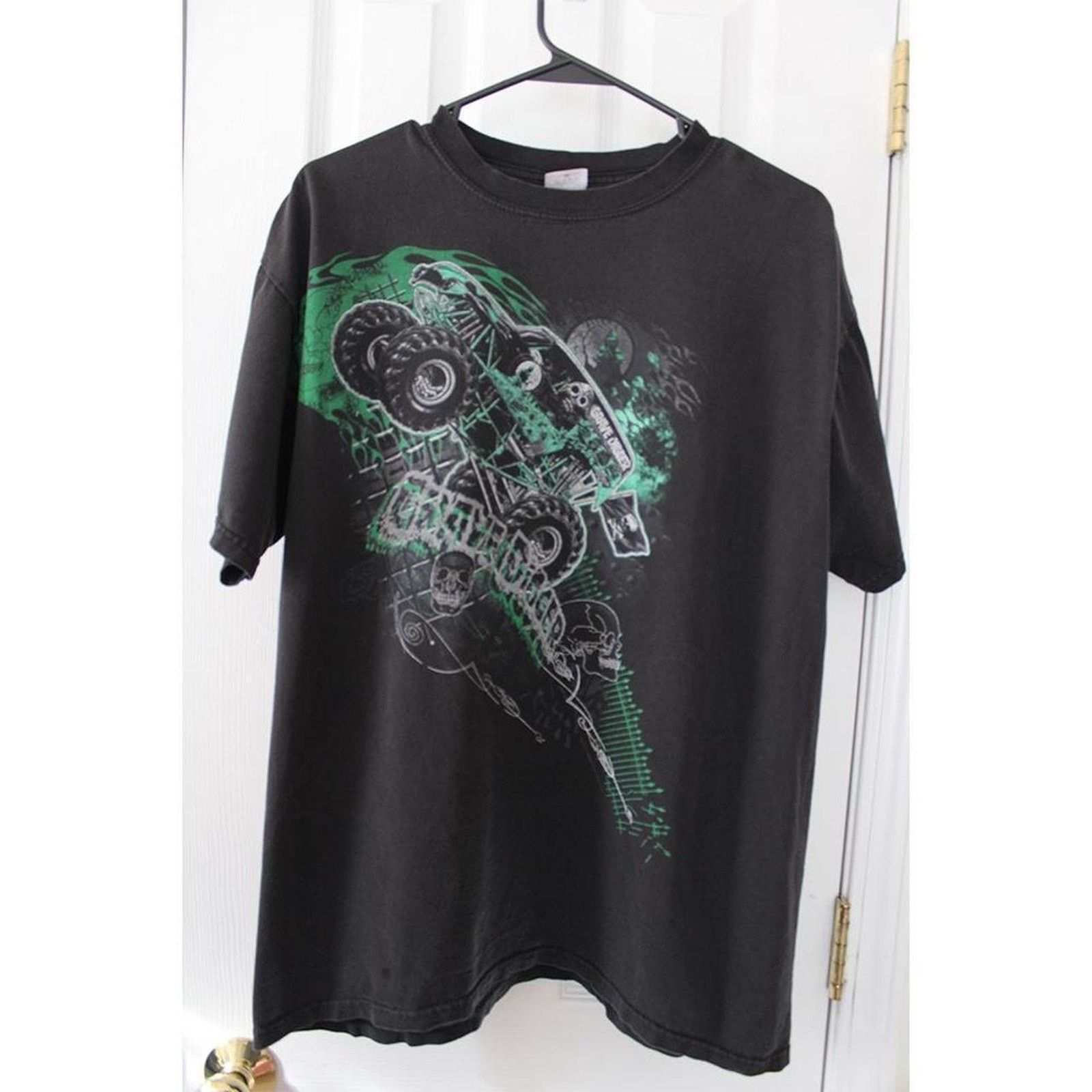 Vintage Vintage 90s Black Grave Digger Graphic Tee Size US L / EU 52-54 / 3 - 5 Thumbnail