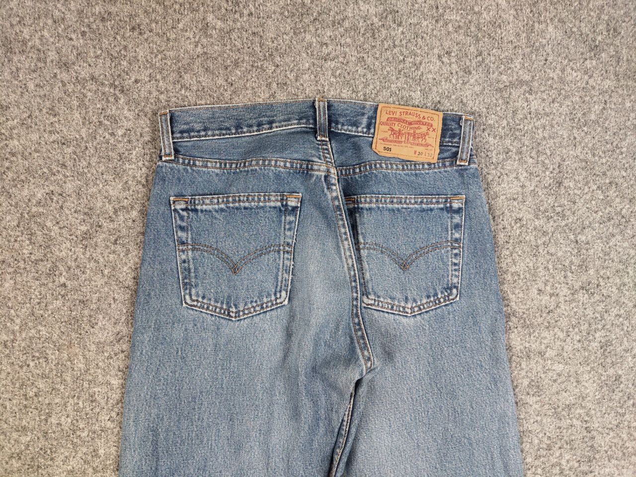 Levi's Vintage 90's levis 501 Classic Faded Denim Jeans USA Style Size US 30 / EU 46 - 12 Thumbnail