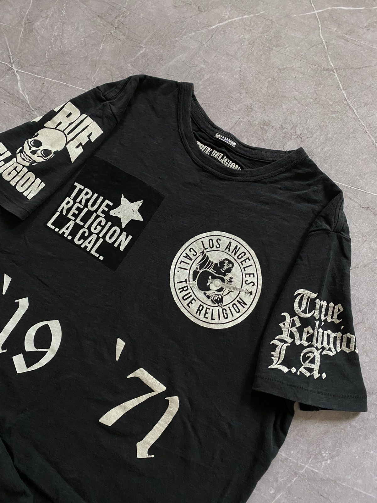 True Religion × Vintage Rare True Religion Big City of Angeles Los Angeles T Shirt Size US L / EU 52-54 / 3 - 7 Thumbnail