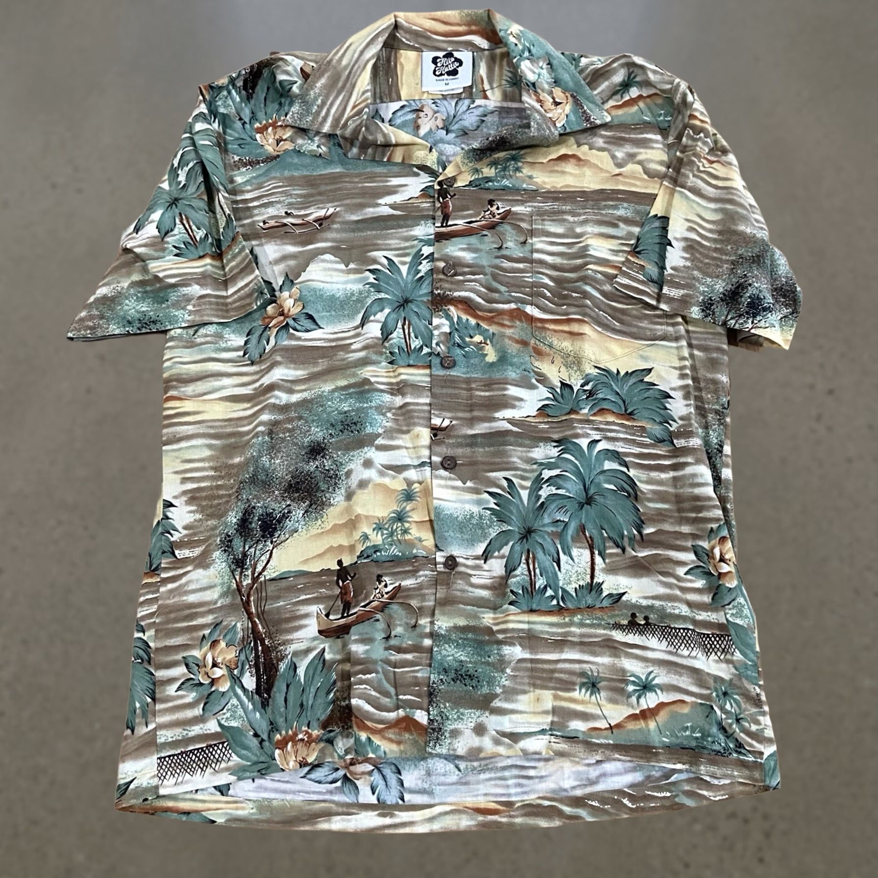 Hilo Hattie VINTAGE Hilo Hattie M Men's Hawaiian Shirt Hibiscus Floral Camp Collar Button-Up Short Sleeve Rayon Black Knit Size US M / EU 48-50 / 2 - 1 Thumbnail