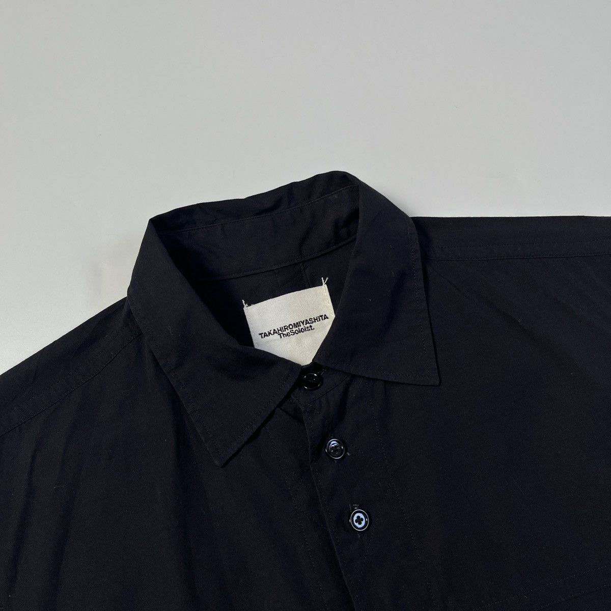 Takahiromiyashita The Soloist. TAKAHIROMIYASHITA cut off sleeve button shirt Size US XS / EU 42 / 0 - 3 Thumbnail