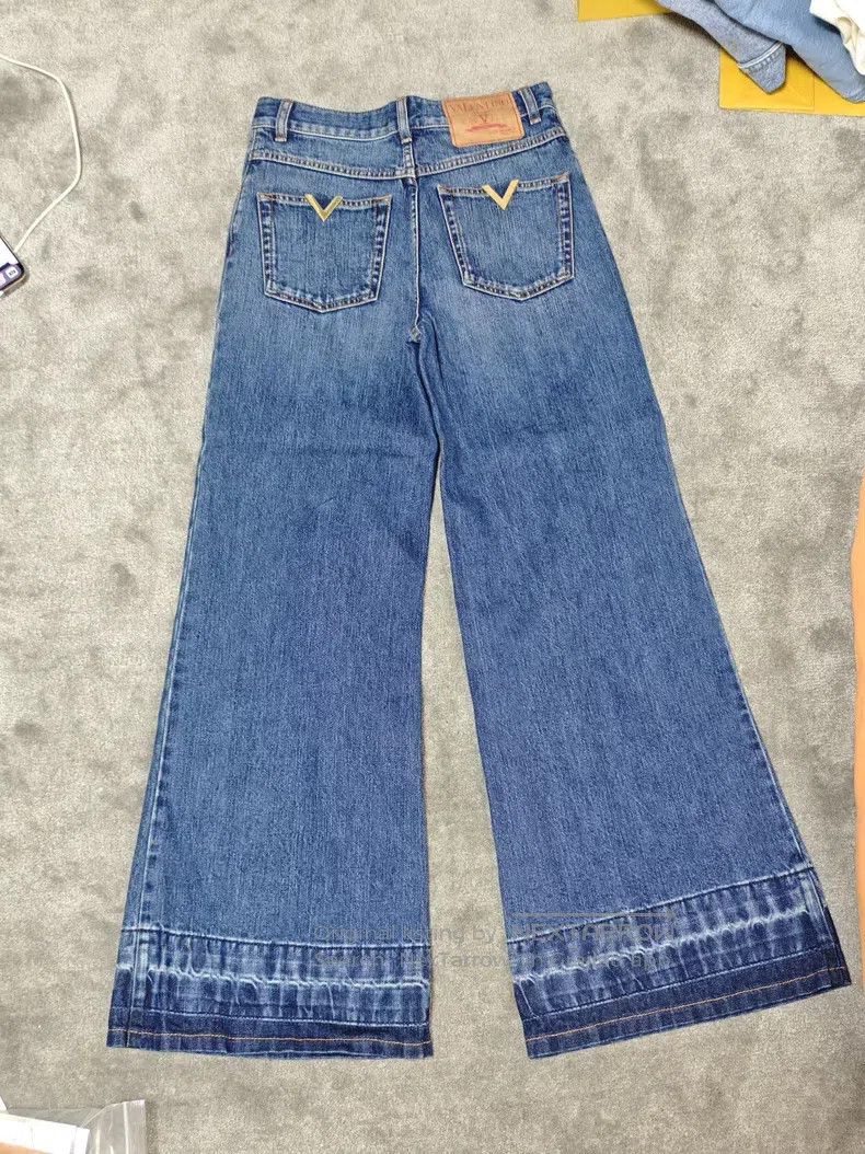Valentino Valentino Mid-rise zippered loose wide-leg jeans Size 26" / US 2 / IT 38 - 2 Thumbnail