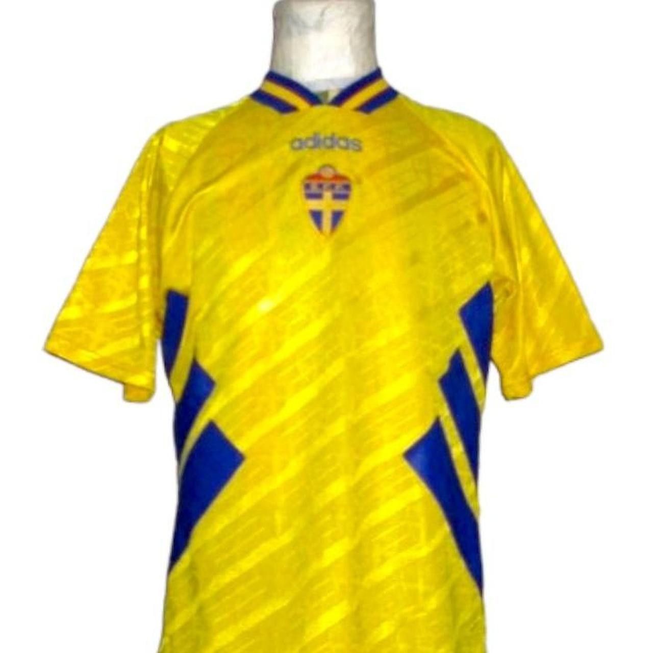 Adidas Sweden 1994 1995 Home shirt jersey trikot Maglia maillot Size US M / EU 48-50 / 2 - 5 Thumbnail