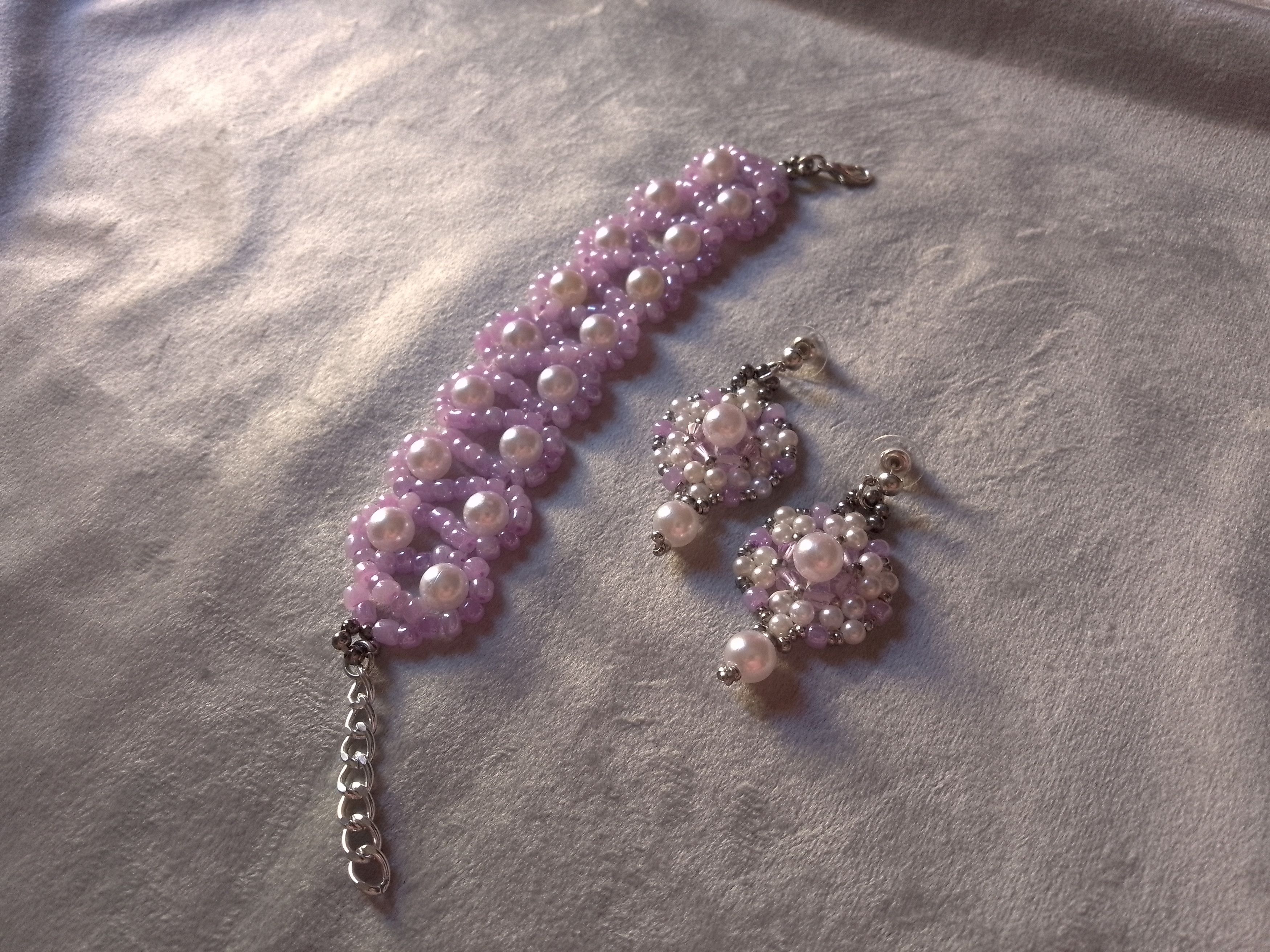Handmade Bracelet. Pearls, light purple. Zig zag. Earrings Size ONE SIZE - 1 Thumbnail