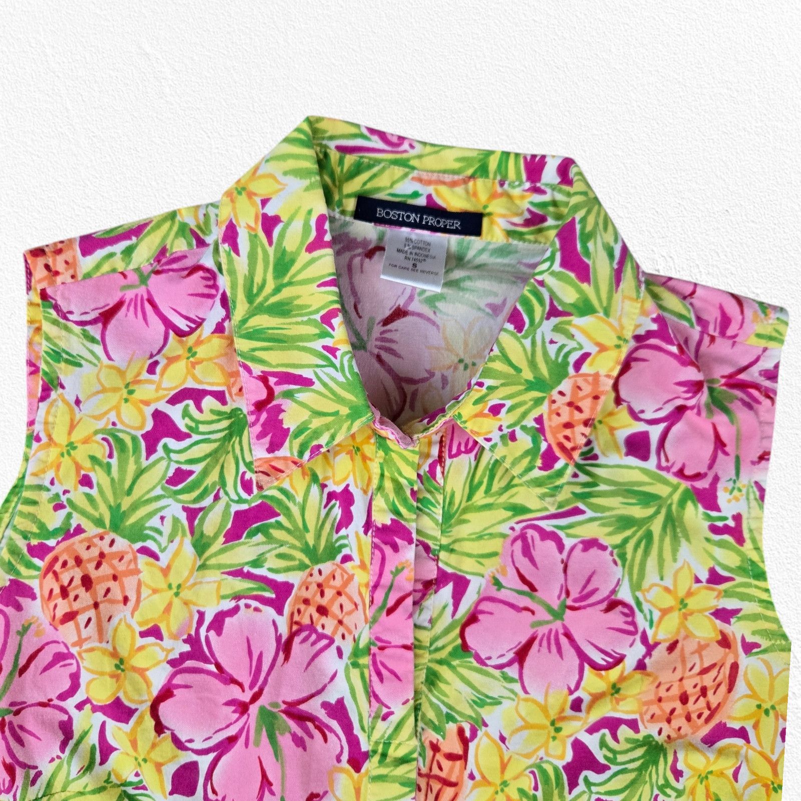 Boston Proper Boston Proper Yellow Floral V Neck Sleeveless Top Size Small Size S / US 4 / IT 40 - 3 Thumbnail