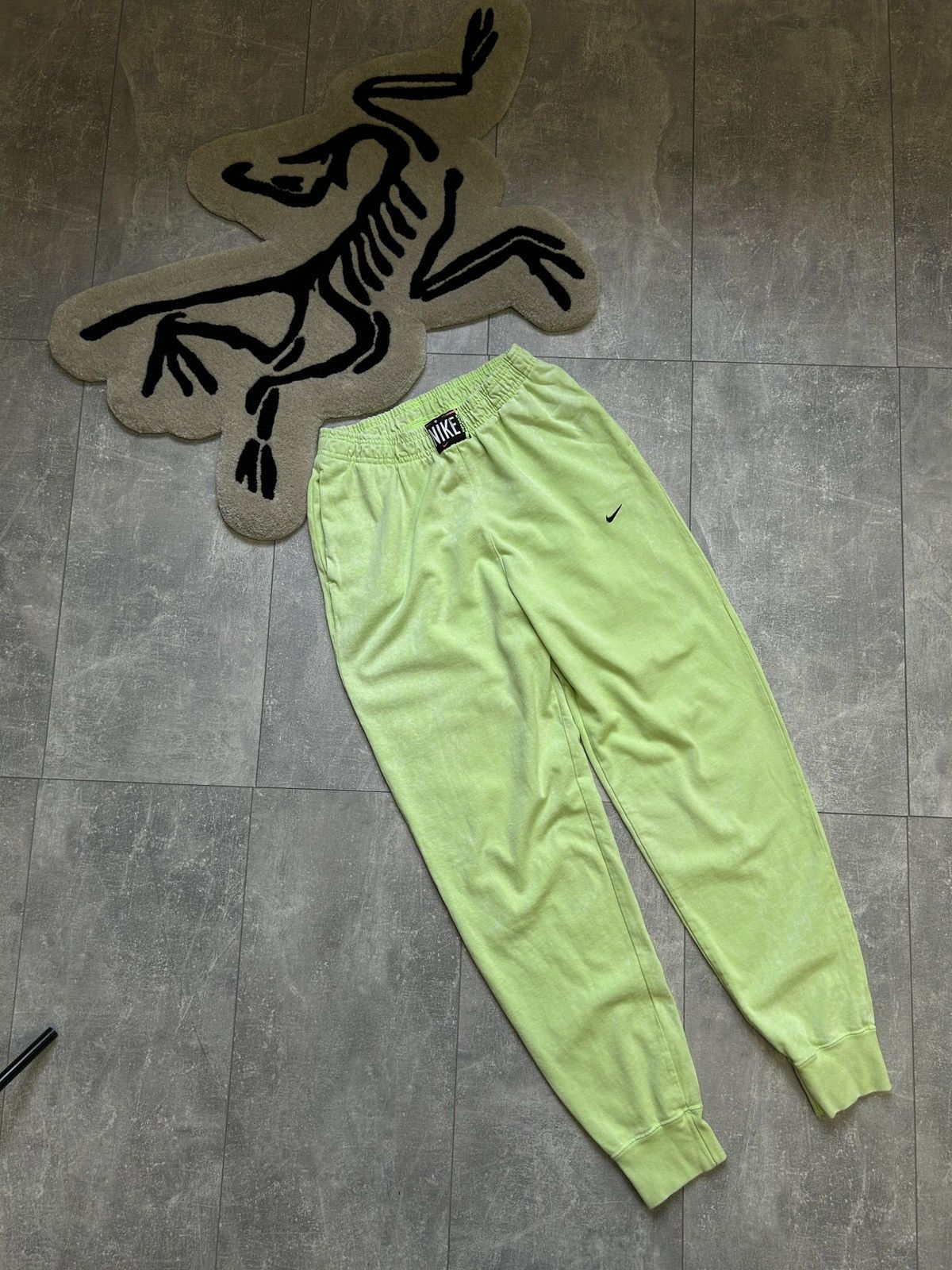 Nike Women’s Nike swoosh Sweatpants pants drill garment dyed y2k Size 32" / US 10 / IT 46 - 1 Thumbnail