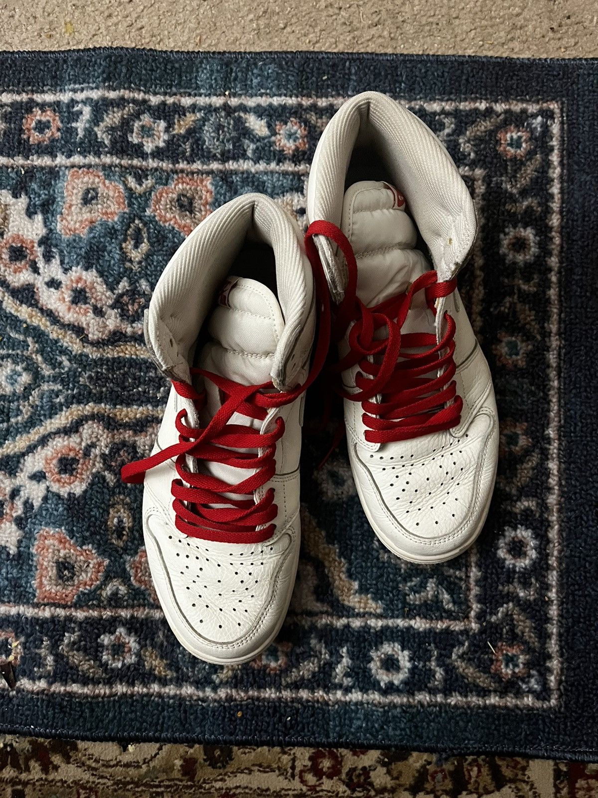 Jordan Brand × Nike Jordan 1 ‘Sail’ Size US 9 / EU 42 - 1 Thumbnail