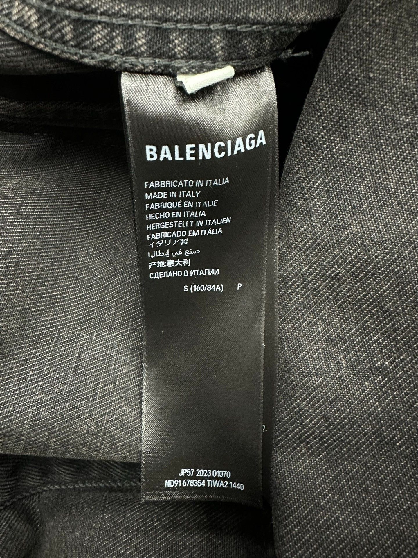 Balenciaga Balenciaga Double B Graffiti Denim Jacket Size US S / EU 44-46 / 1 - 4 Thumbnail