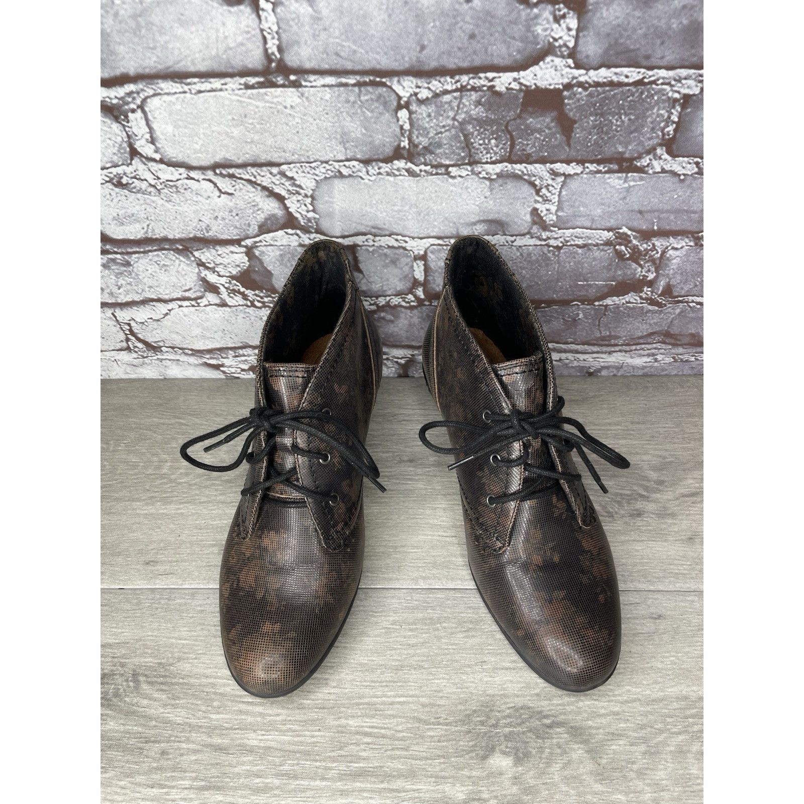 Rockport ROCKPORT Cobb Hill Rashel Brown FLoral Leather Lace Booties Size US 9 / IT 39 - 11 Thumbnail