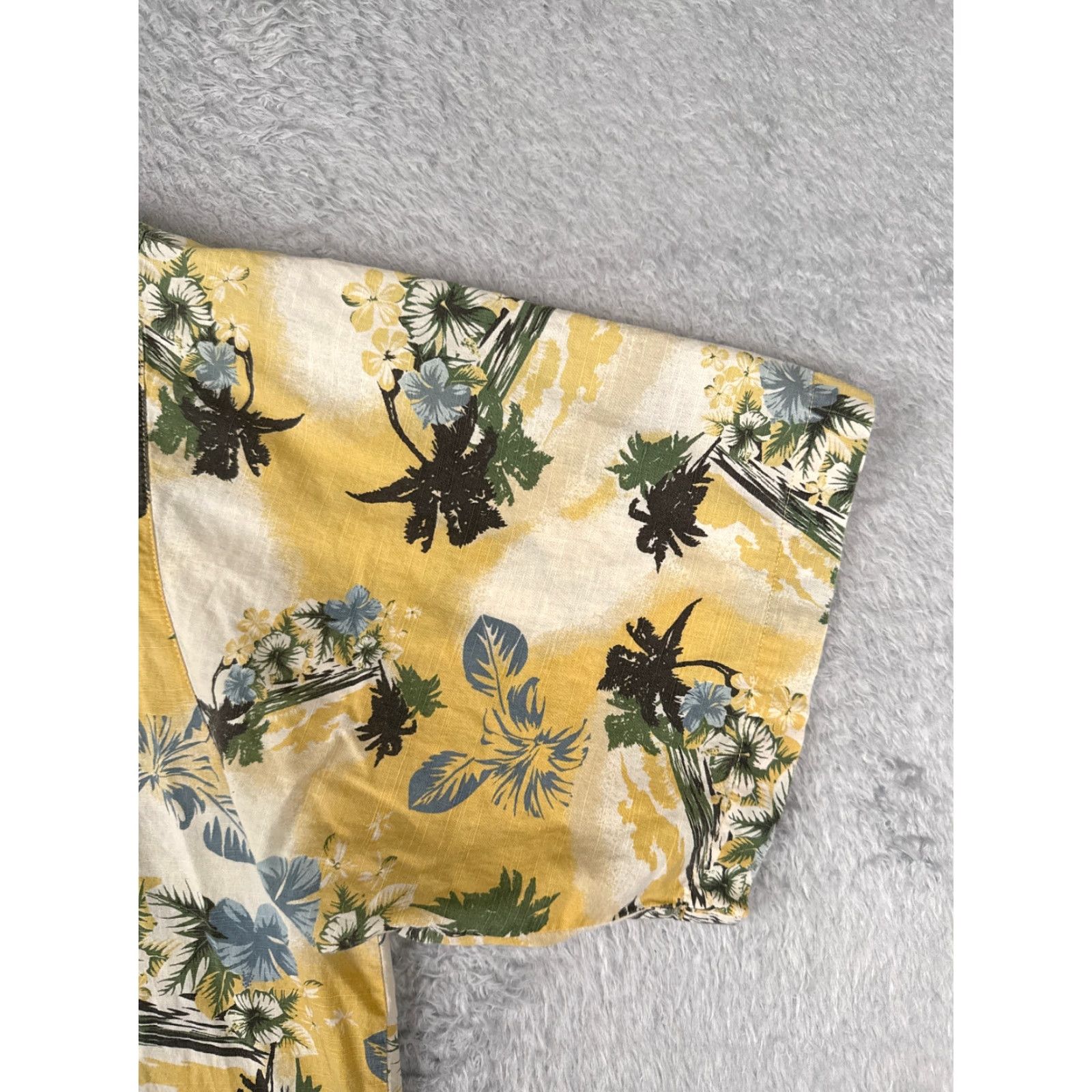 Vintage Columbia Mens Shirt Big & Tall XLT Yellow Floral Palm 100% Cotton Hawaiian Button-Up Crew Neck Casual Size US XL / EU 56 / 4 - 2 Thumbnail