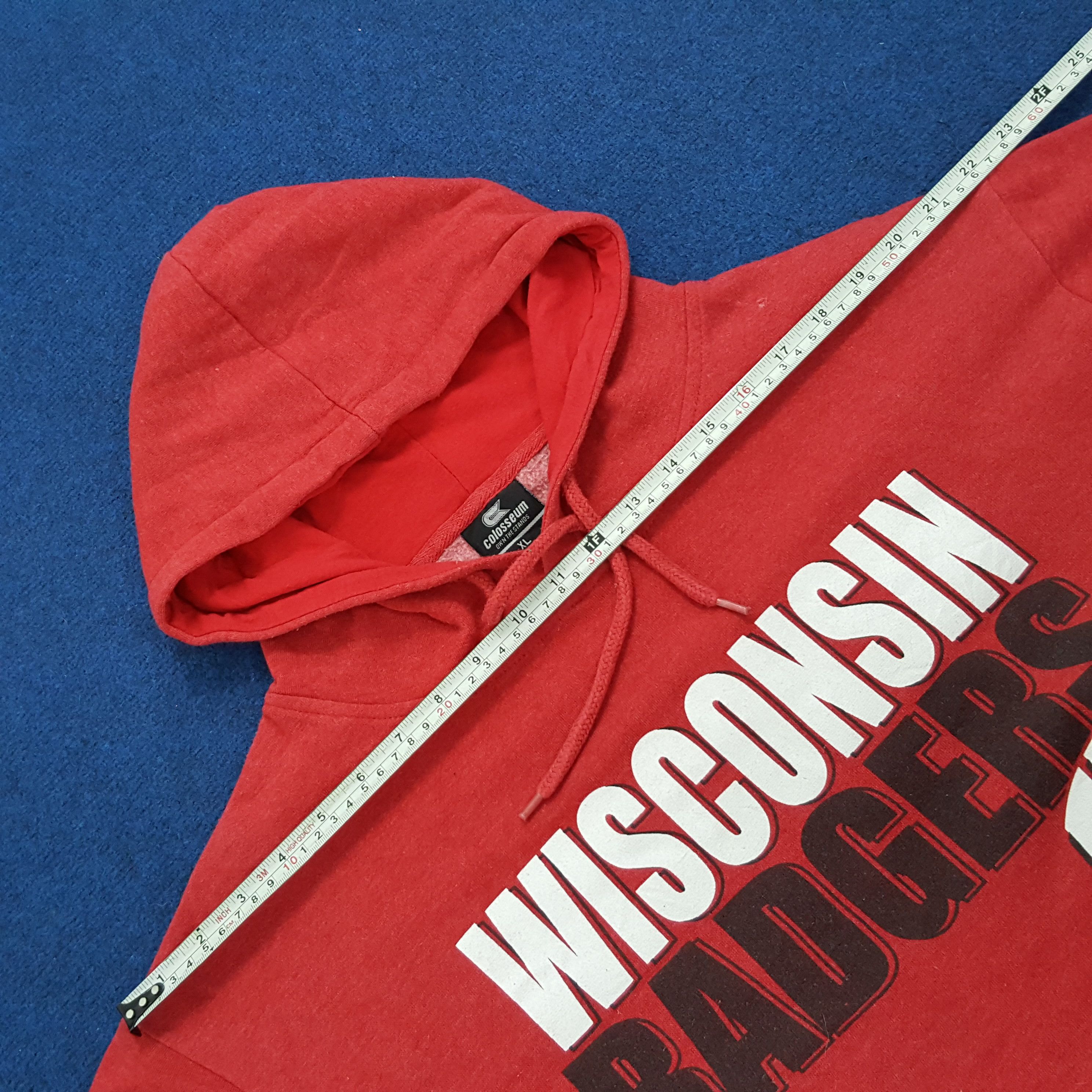 Vintage Vintage Wisconsin Badgers American Football Team Hoodies Size US XXL / EU 58 / 5 - 10 Thumbnail
