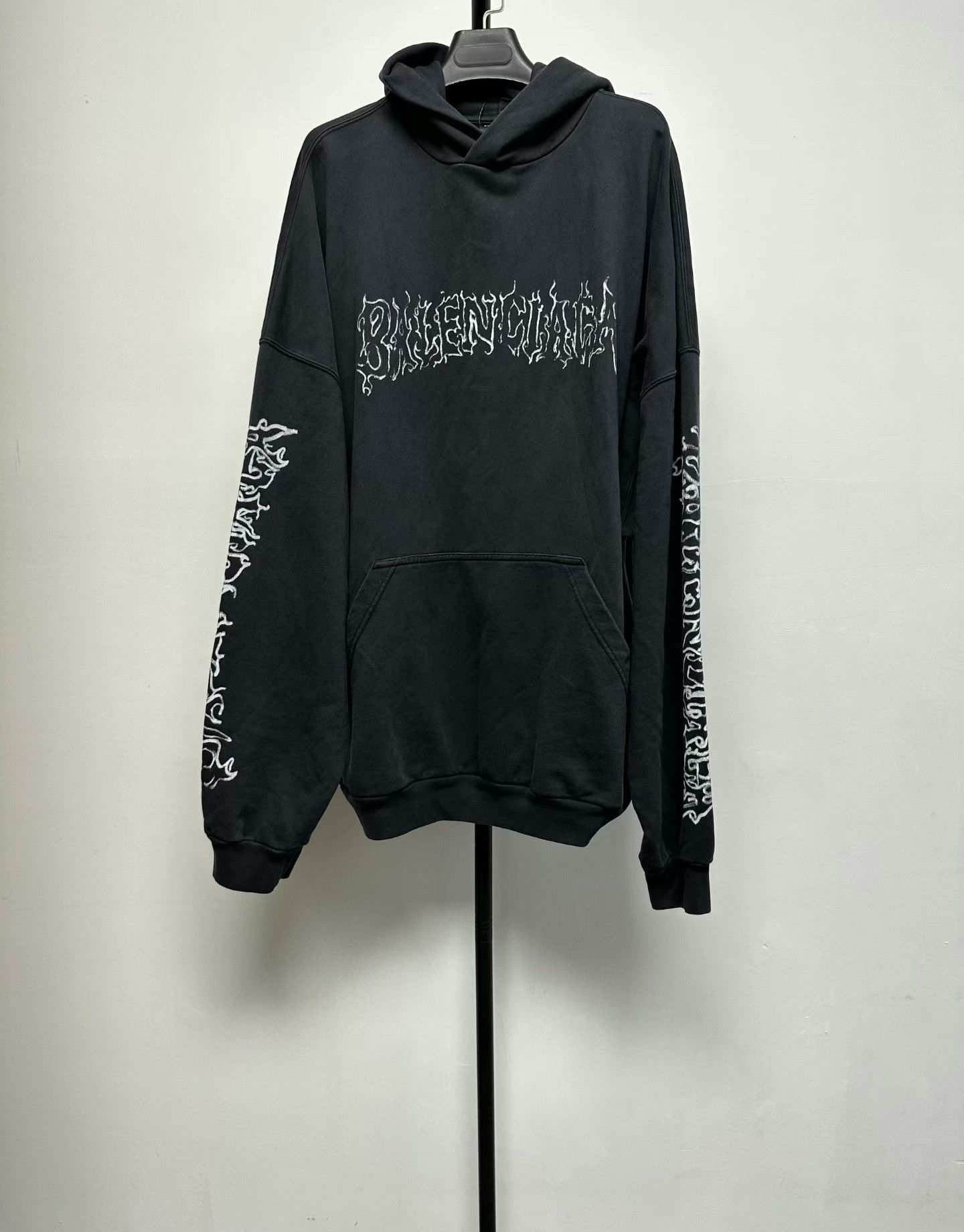 Balenciaga Balenciaga Flame Graphic Hoodie Size 4 Size US XL / EU 56 / 4 - 1 Thumbnail