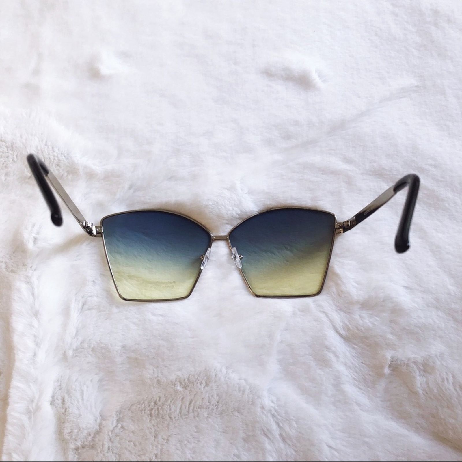 Other Aubrey Light Blue Gradient Oversized Sunglasses Size ONE SIZE - 7 Thumbnail
