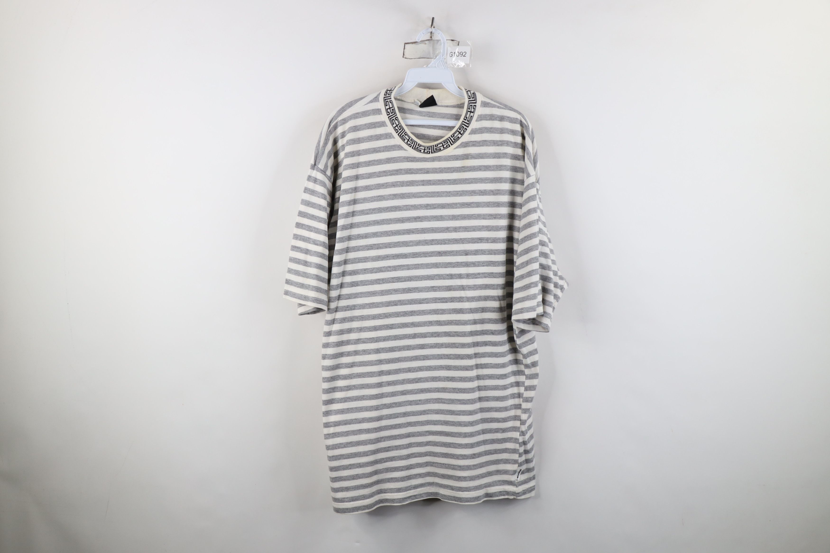 Vintage Vintage 90s Streetwear Fit Geometric Striped T-Shirt USA Size US M / EU 48-50 / 2 - 1 Thumbnail