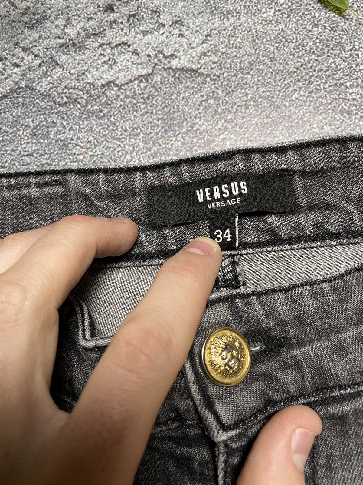 Versace × Vintage Versus Versace jeans Size M grey Size US 32 / EU 48 - 8 Thumbnail