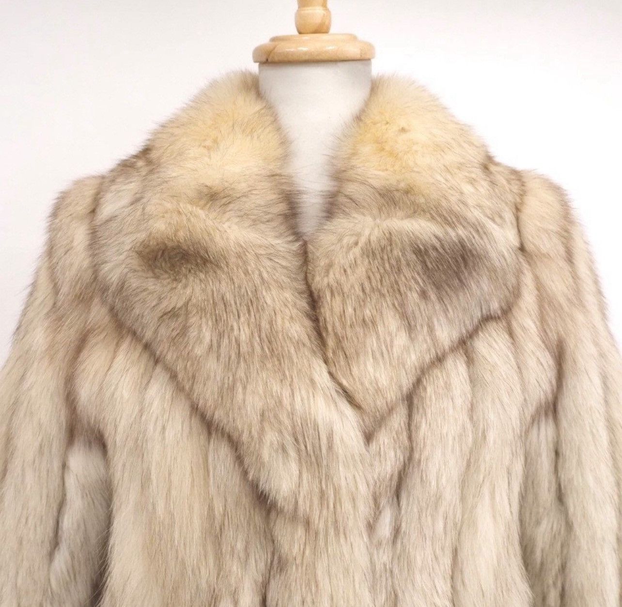 Vintage Vintage fox fur coat Size M / US 6-8 / IT 42-44 - 2 Thumbnail