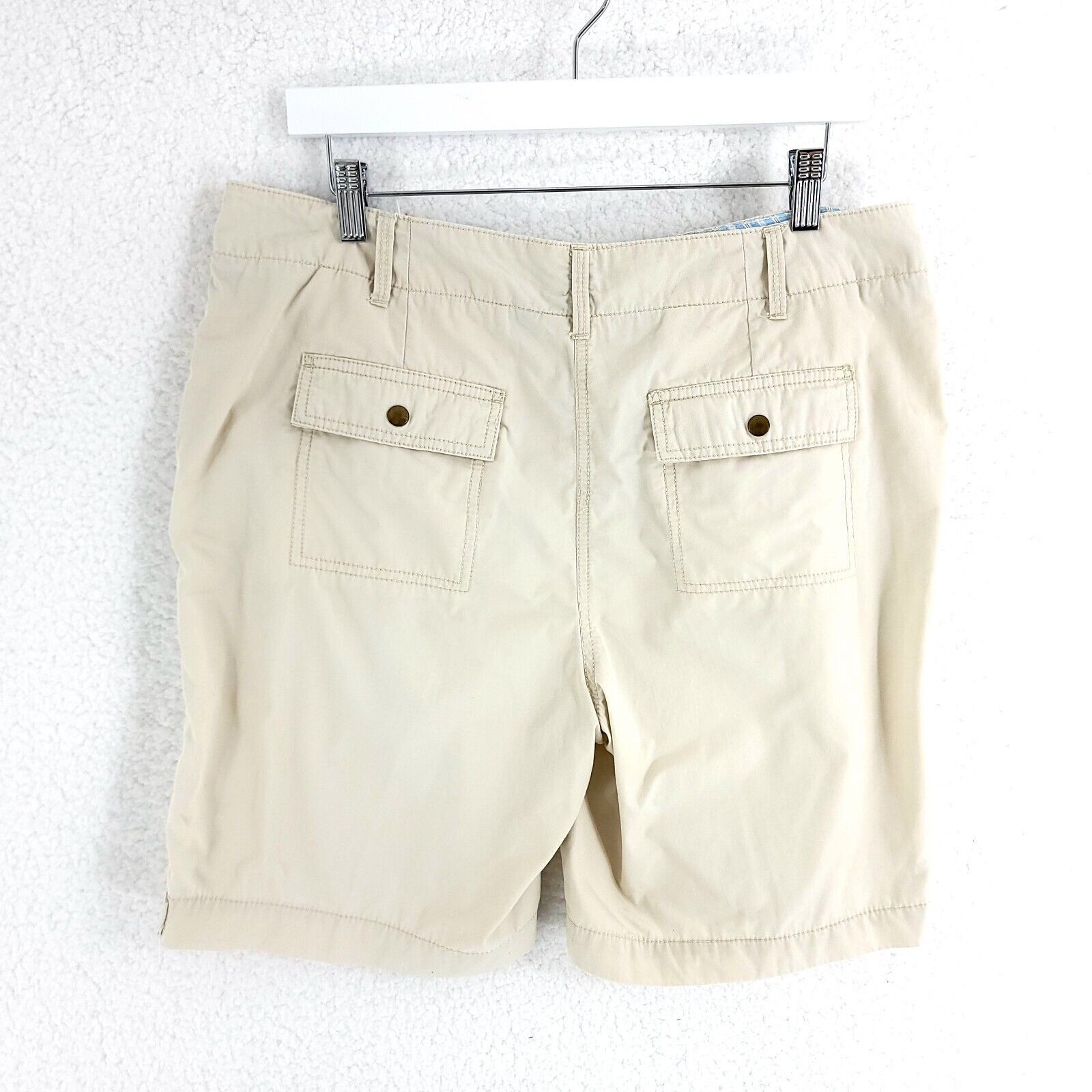 Van Heusen Van Heusen Cotton Cream Chino Shorts Size 12 High Rise 35" W Size US 35 - 3 Thumbnail