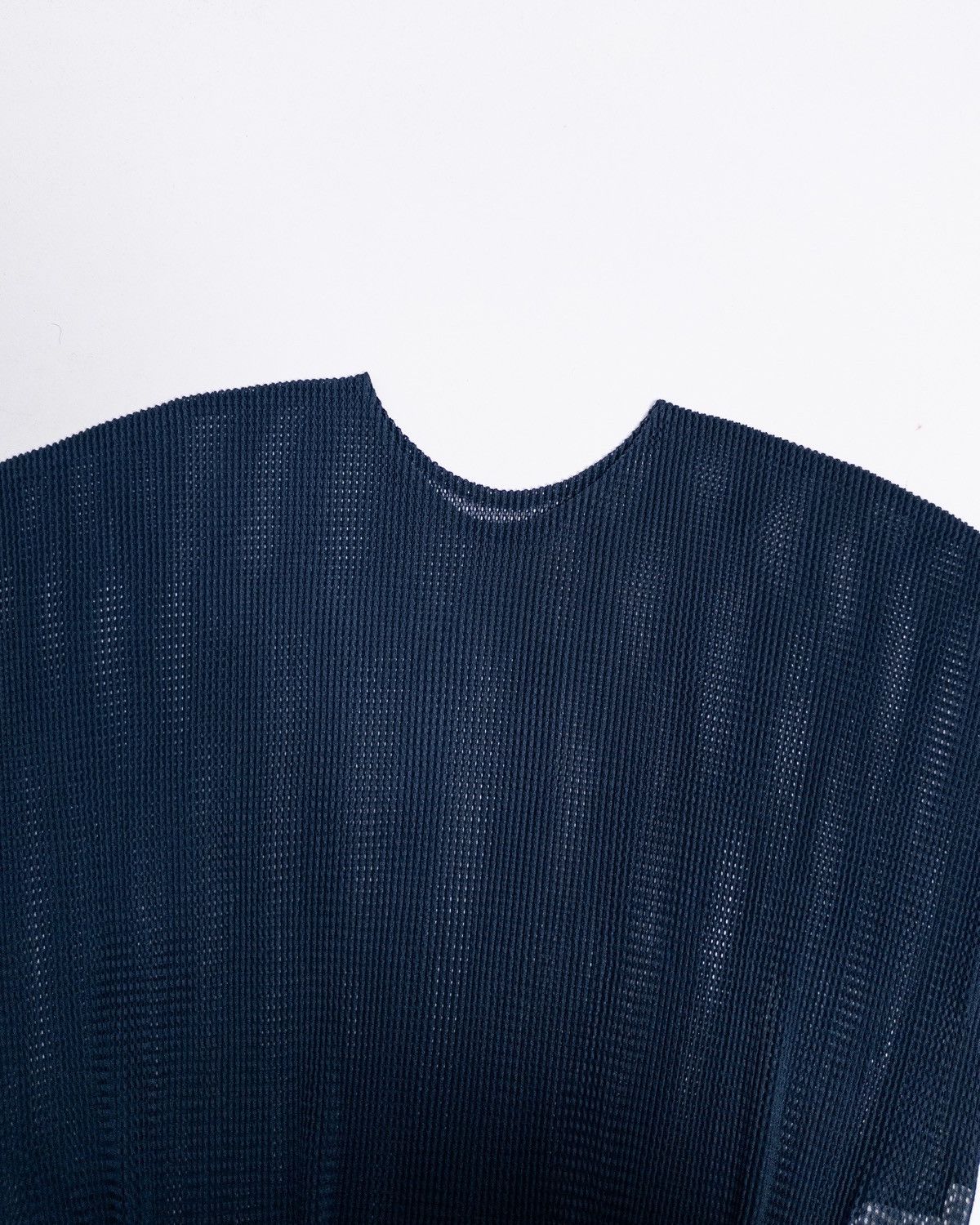 Pleats Please Issey Miyake PLEATS PLEASE ISSEY MIYAKE MESHTOP Size US M / EU 48-50 / 2 - 2 Thumbnail