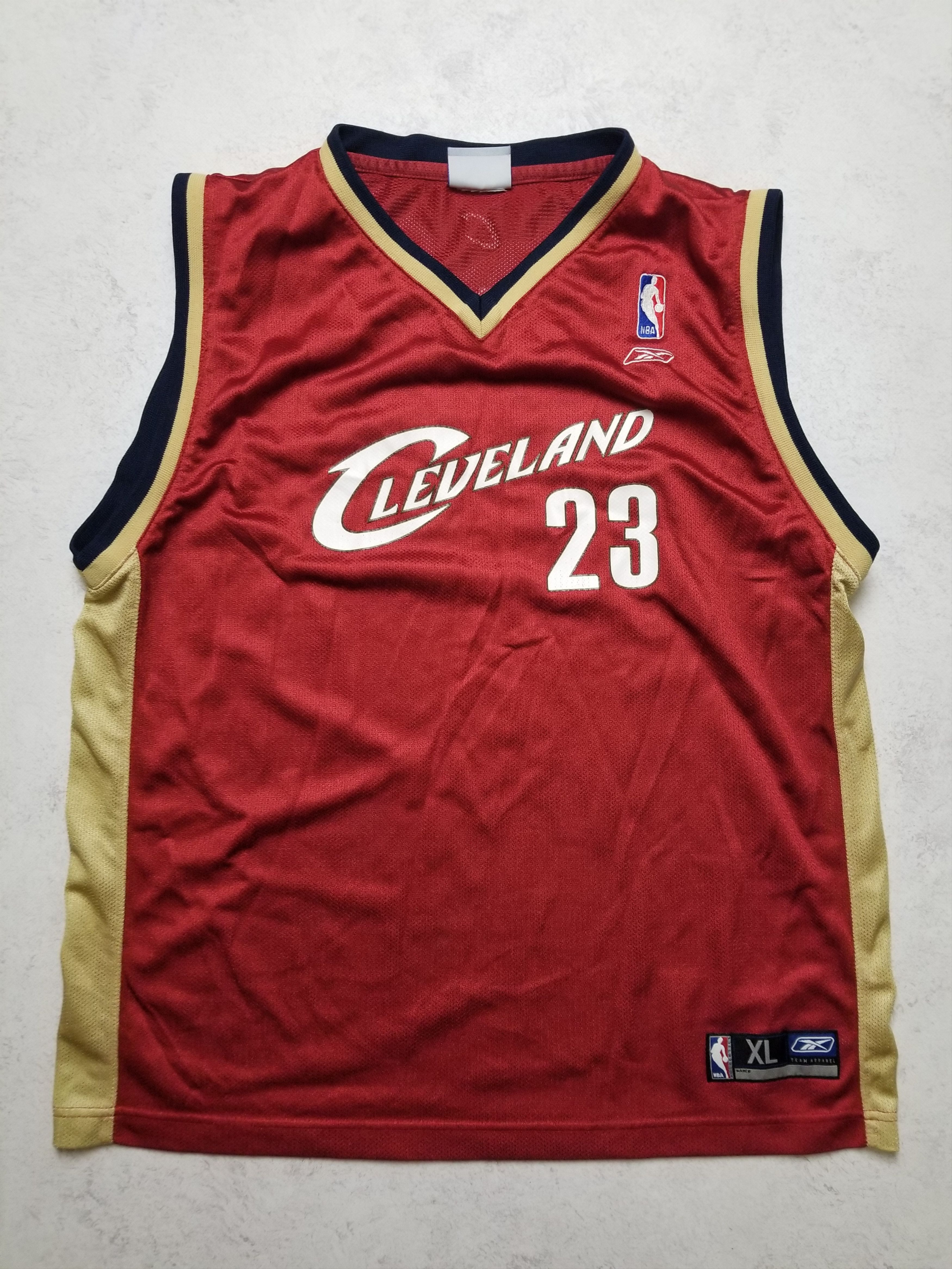 Reebok VTG Lebron James Cleveland Cavaliers NBA Jersey Youth XL Size US XS / EU 42 / 0 - 1 Thumbnail
