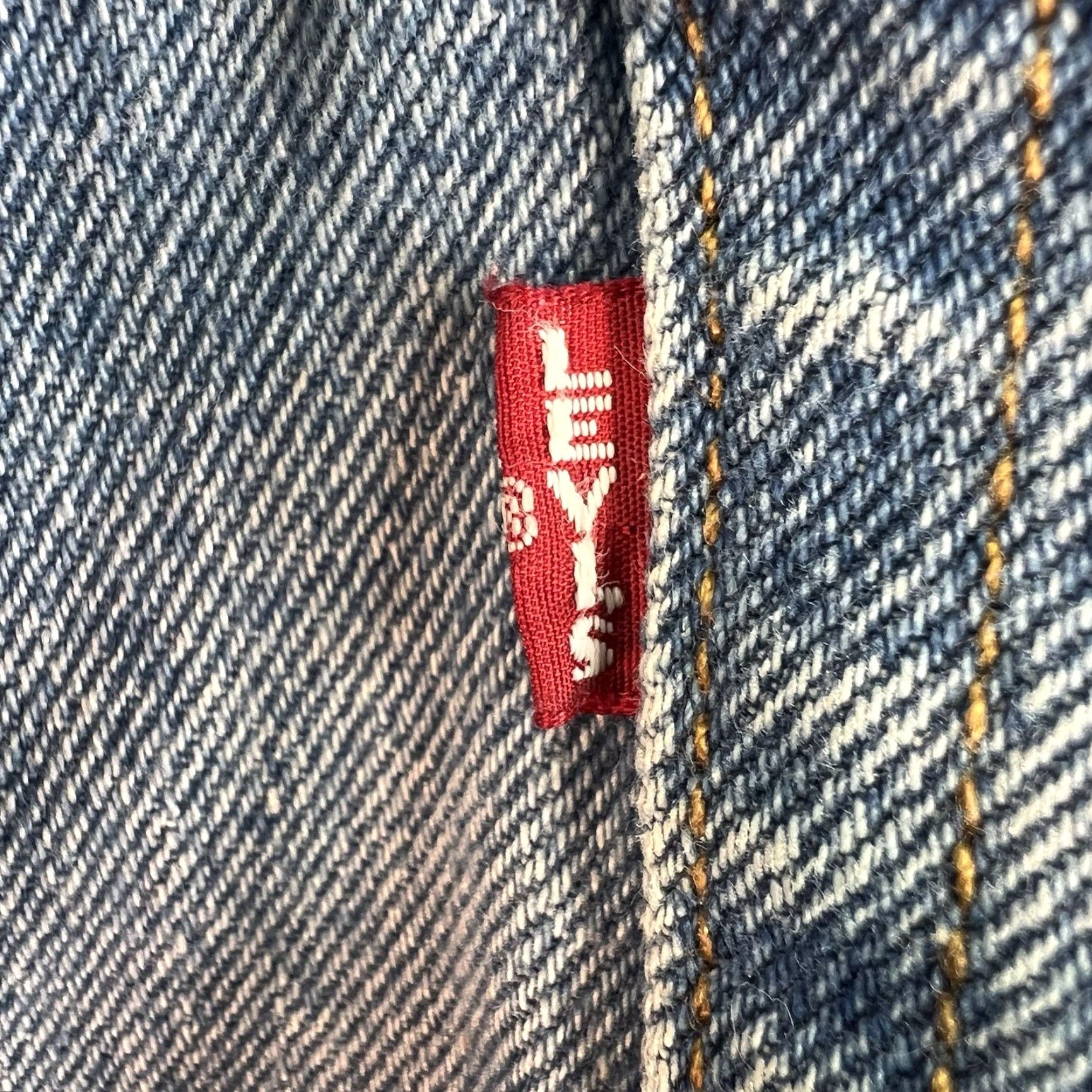 Levi's VINTAGE Levi's 501 Denim Jeans Mens Size 32 Blue Distressed Retro 90s Silver Button Fly Size US 32 / EU 48 - 6 Thumbnail