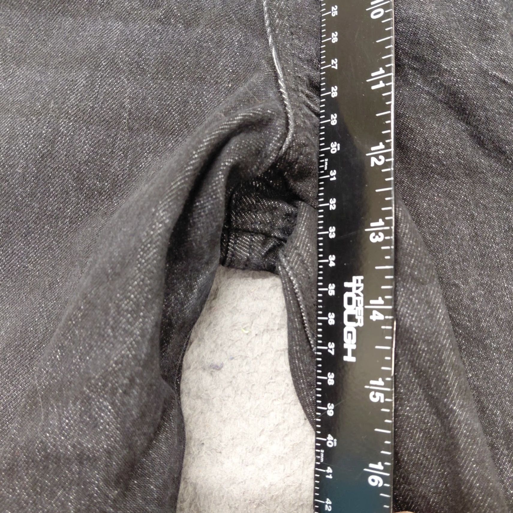American Eagle Outfitters VINTAGE American Eagle Mom Jeans Women’s Size 20 Black Cotton Blend Stretch High Waist (Regular) Jeans Size 42" / US 20 - 7 Thumbnail