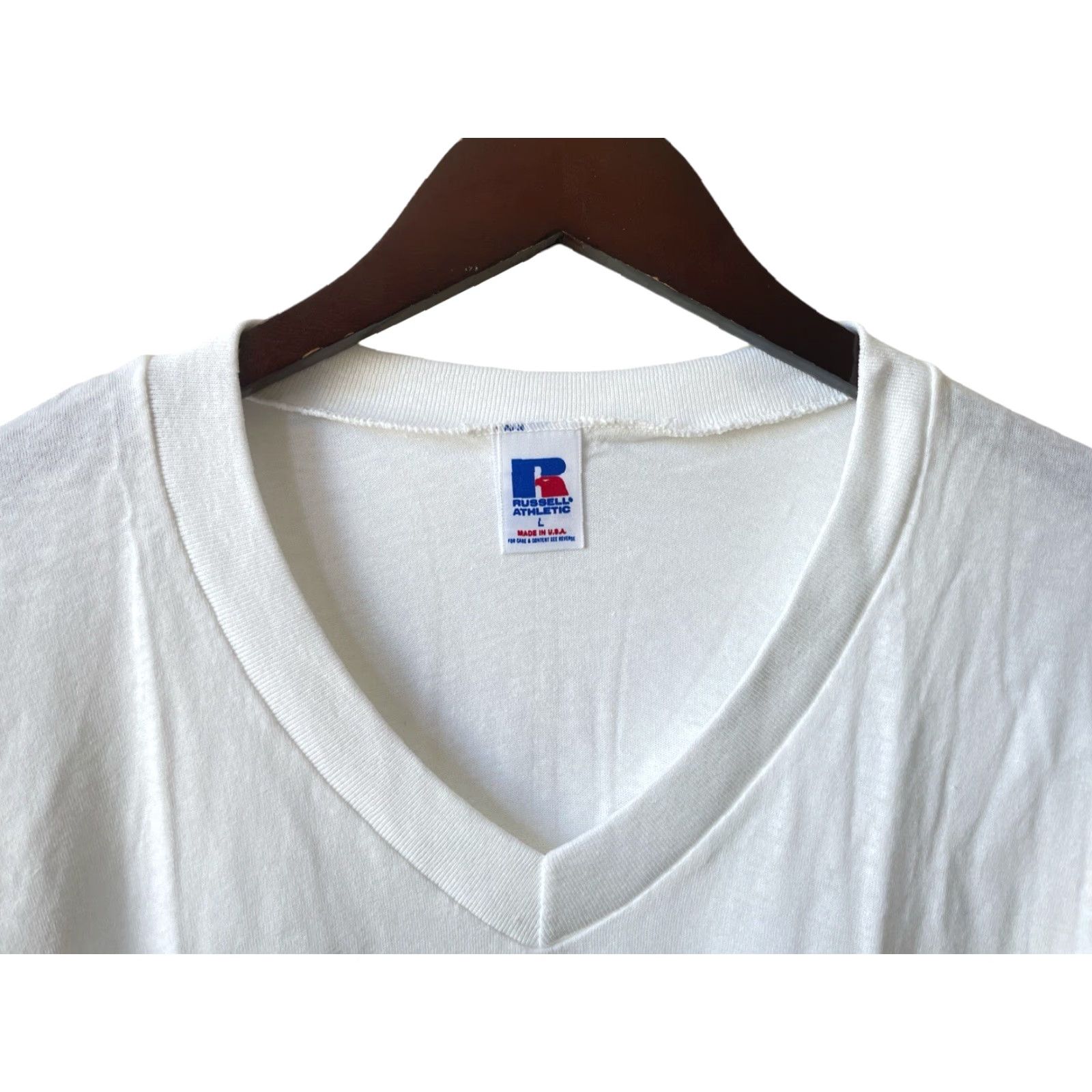 Russell Athletic VINTAGE Russell Athletic T-Shirt Mens L V-Neck 90s Deadstock NWOT White Cotton Blend 1990s Shirts Mens Size US L / EU 52-54 / 3 - 2 Thumbnail