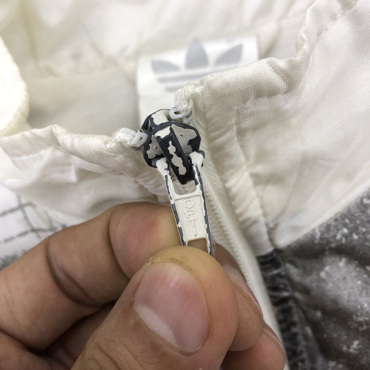 Adidas × Vintage Vintage 90s Adidas Zipper Windbreaker Size US L / EU 52-54 / 3 - 10 Thumbnail