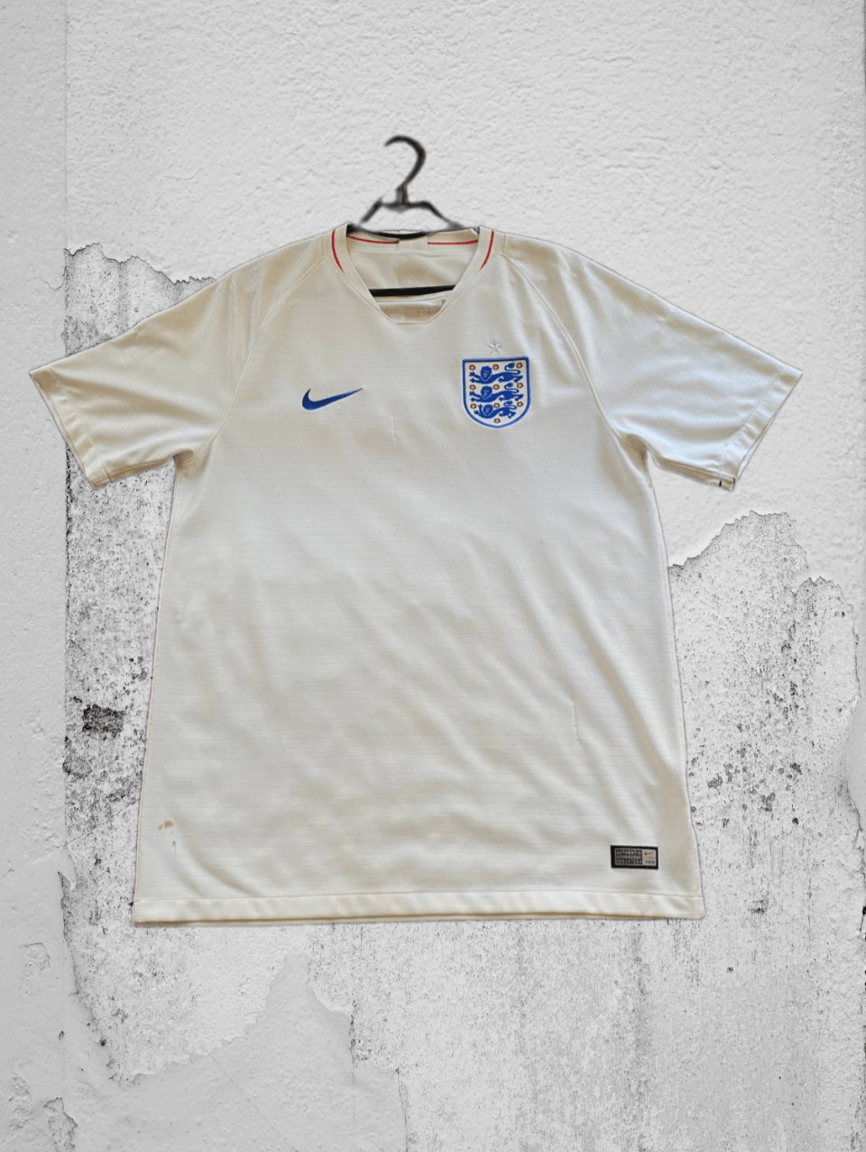 Nike × Vintage 90s Nike Central Swoosh Vintage Y2K Oversized Retro T-Shirt Size US L / EU 52-54 / 3 - 1 Thumbnail