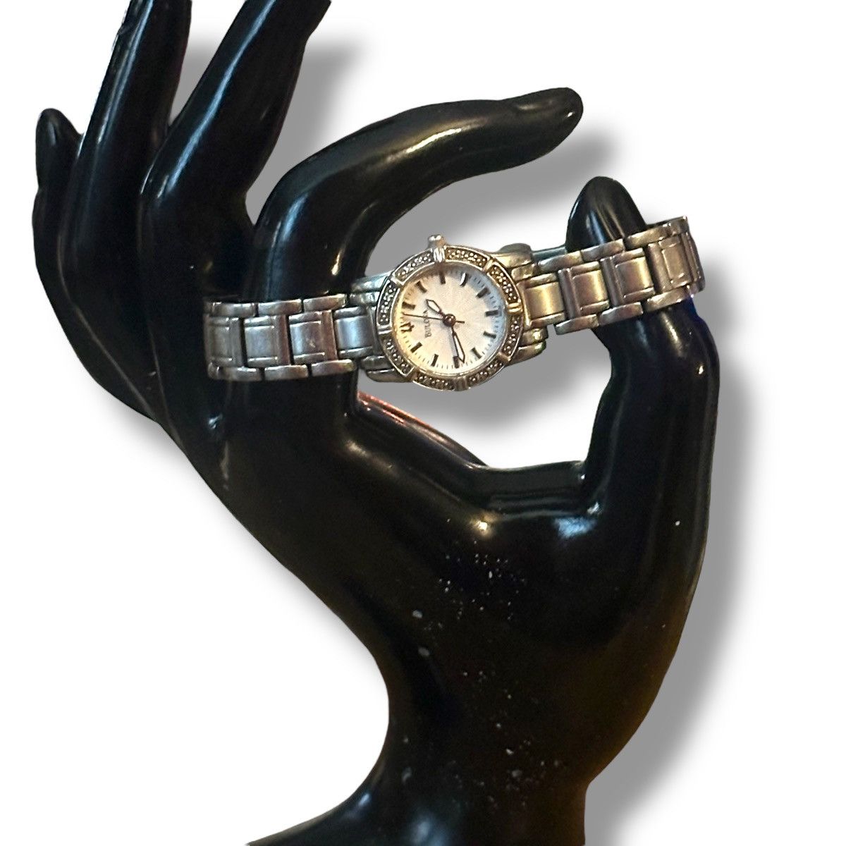Bulova Bulova stainless steel real diamonds analog watch Size ONE SIZE - 2 Thumbnail