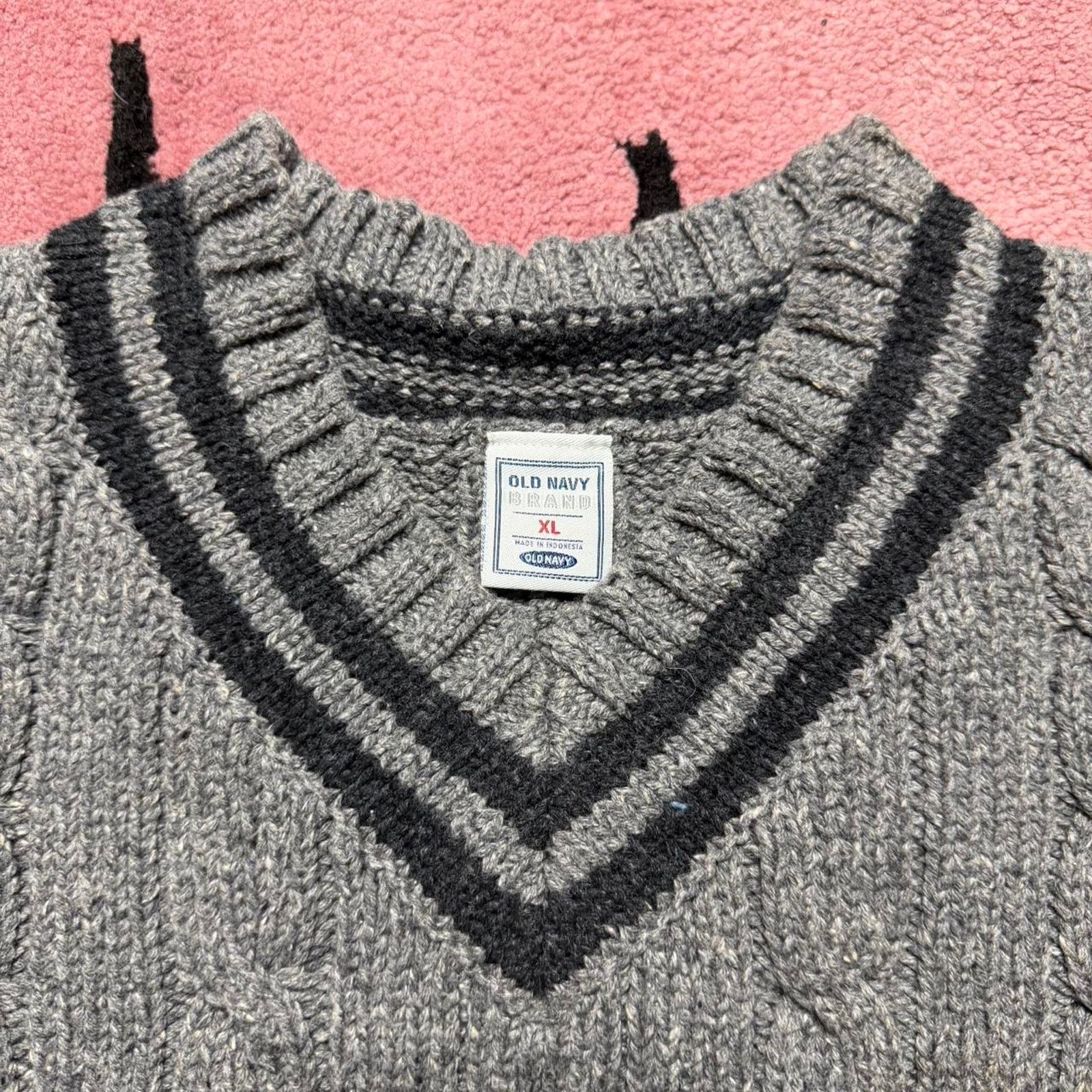 Old Navy × Vintage Vintage Y2K Old Navy V-neck Knit Sweater Size XL Grey Size US XL / EU 56 / 4 - 3 Thumbnail