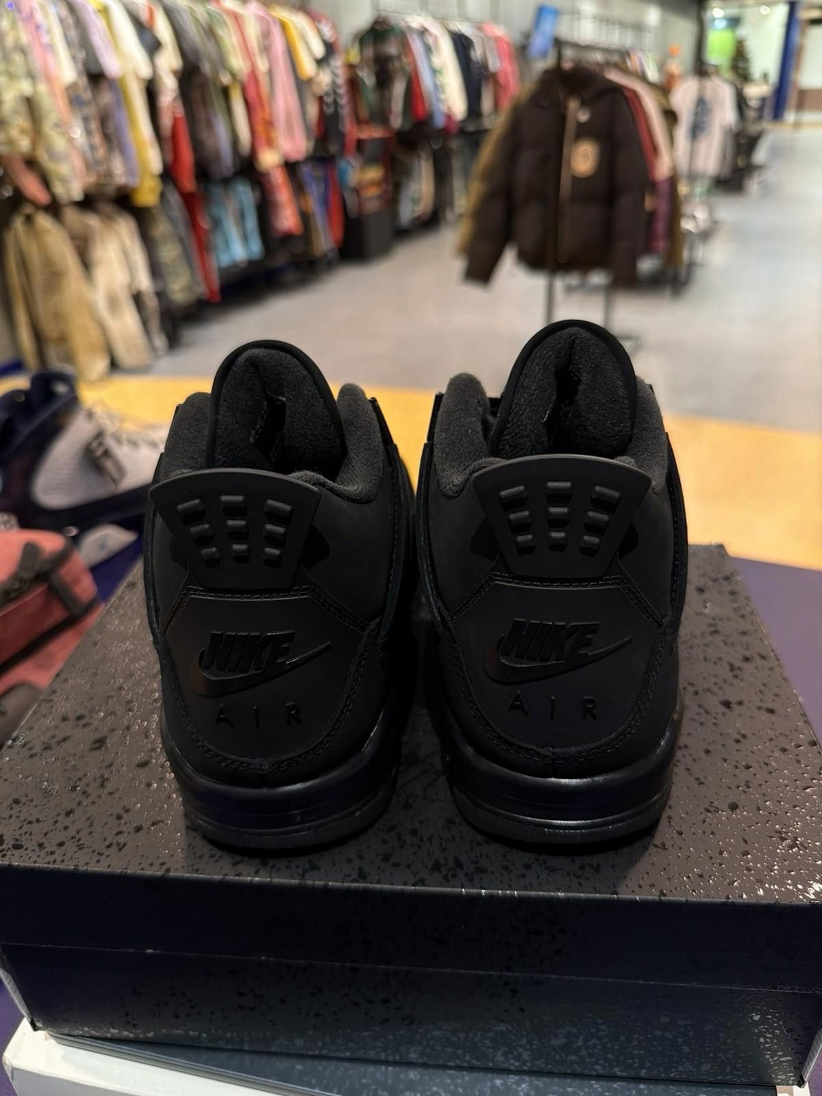 Jordan Brand Air Jordan (GS) 4 Retro "BLACK CAT" 2025 - Size 6.5Y Size US 6.5 / EU 39-40 - 8 Thumbnail