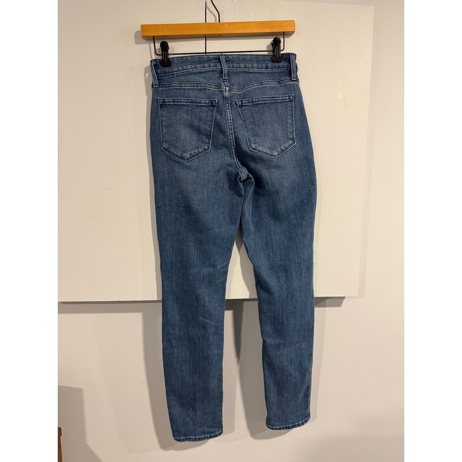 Old Navy Old Navy High Rise Wow Straight Jeans Size 2 Size 26" / US 2 / IT 38 - 2 Thumbnail