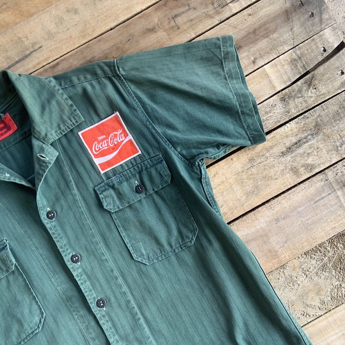 Vintage Vintage Work Shirt Coca Cola Patch Size US S / EU 44-46 / 1 - 3 Thumbnail