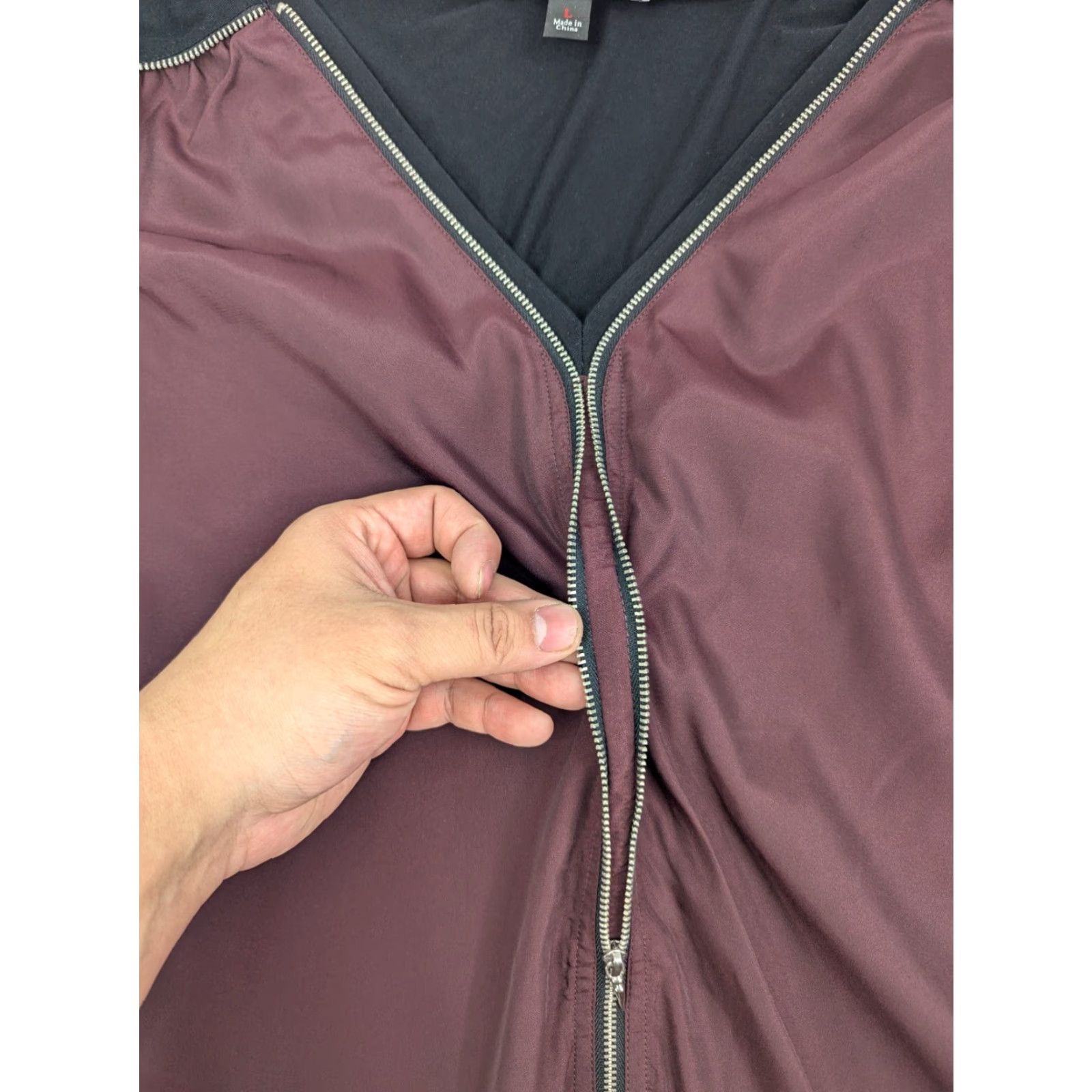 Vintage Rock & Republic Zip-Front Detail V-Neck Burgundy Women's Top Size Large Size L / US 10 / IT 46 - 2 Thumbnail