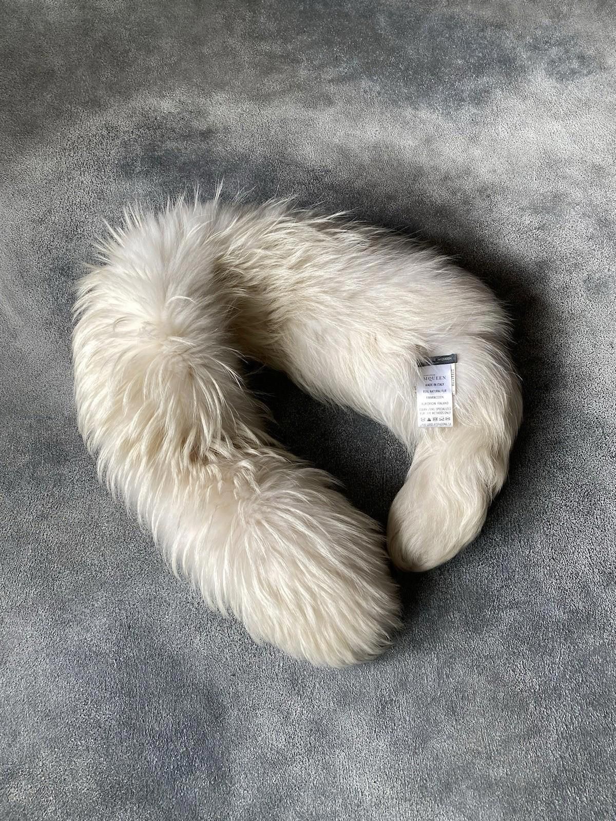 Other 2014 Alexander McQueen Real Fur Finnraccoon Scarf /Collar Size ONE SIZE - 5 Thumbnail
