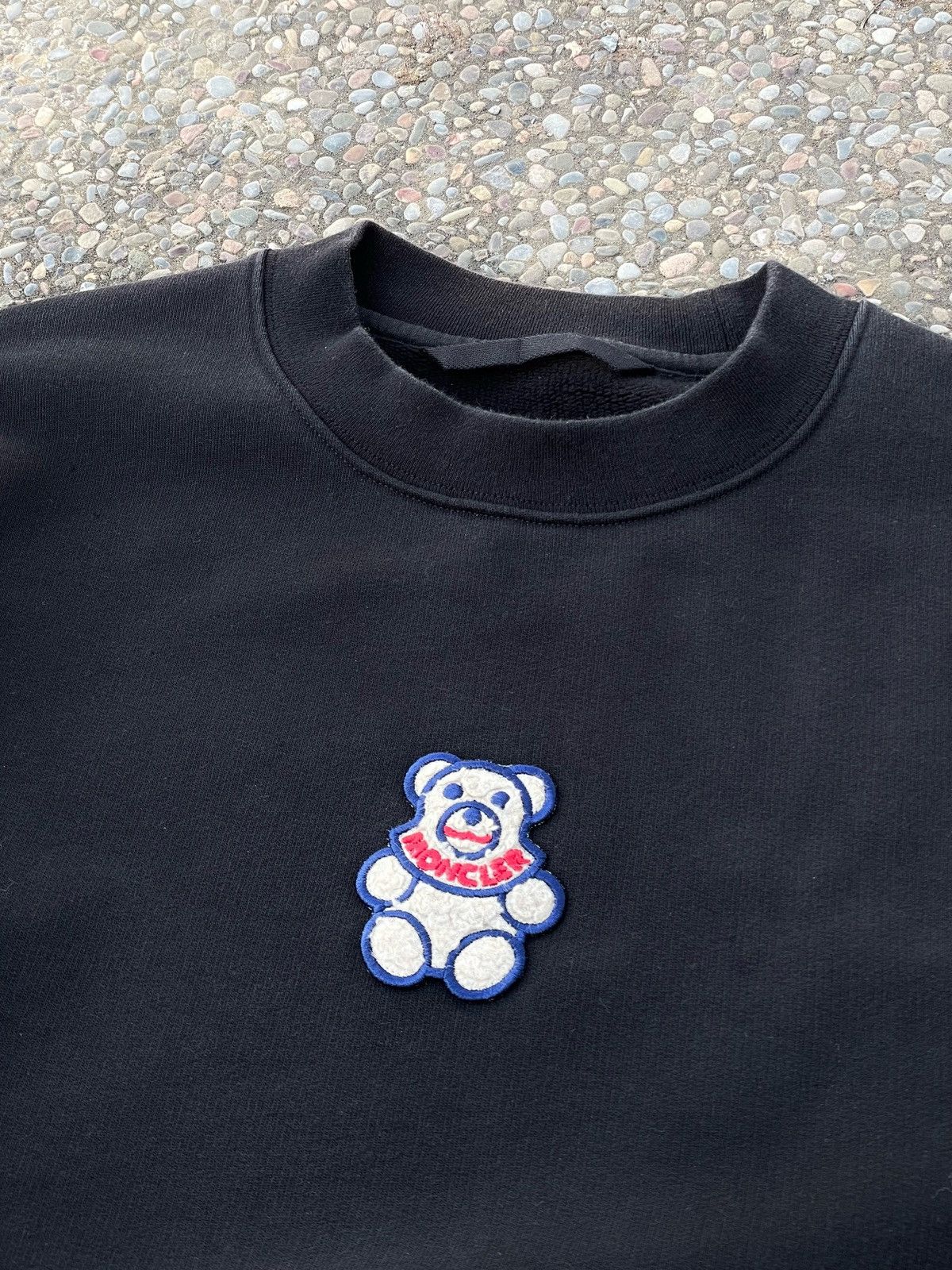 Moncler Moncler Genius Bear Patch Crewneck - Vintage Wash Black Size US M / EU 48-50 / 2 - 3 Thumbnail