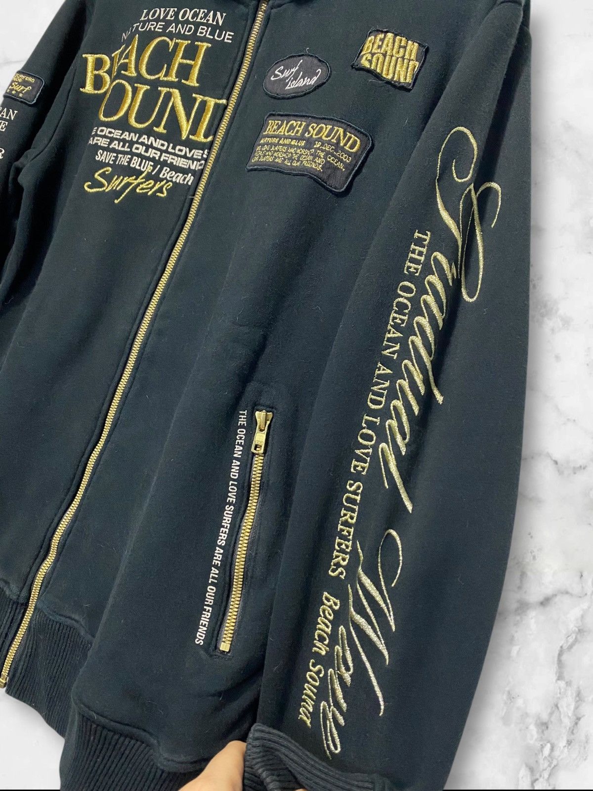 Japanese Brand removable fur Beach Sound embroidery fur hoodie Size US L / EU 52-54 / 3 - 7 Thumbnail