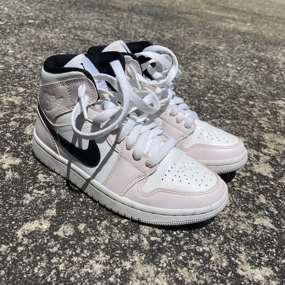 Jordan Mid Barely Rose Size
