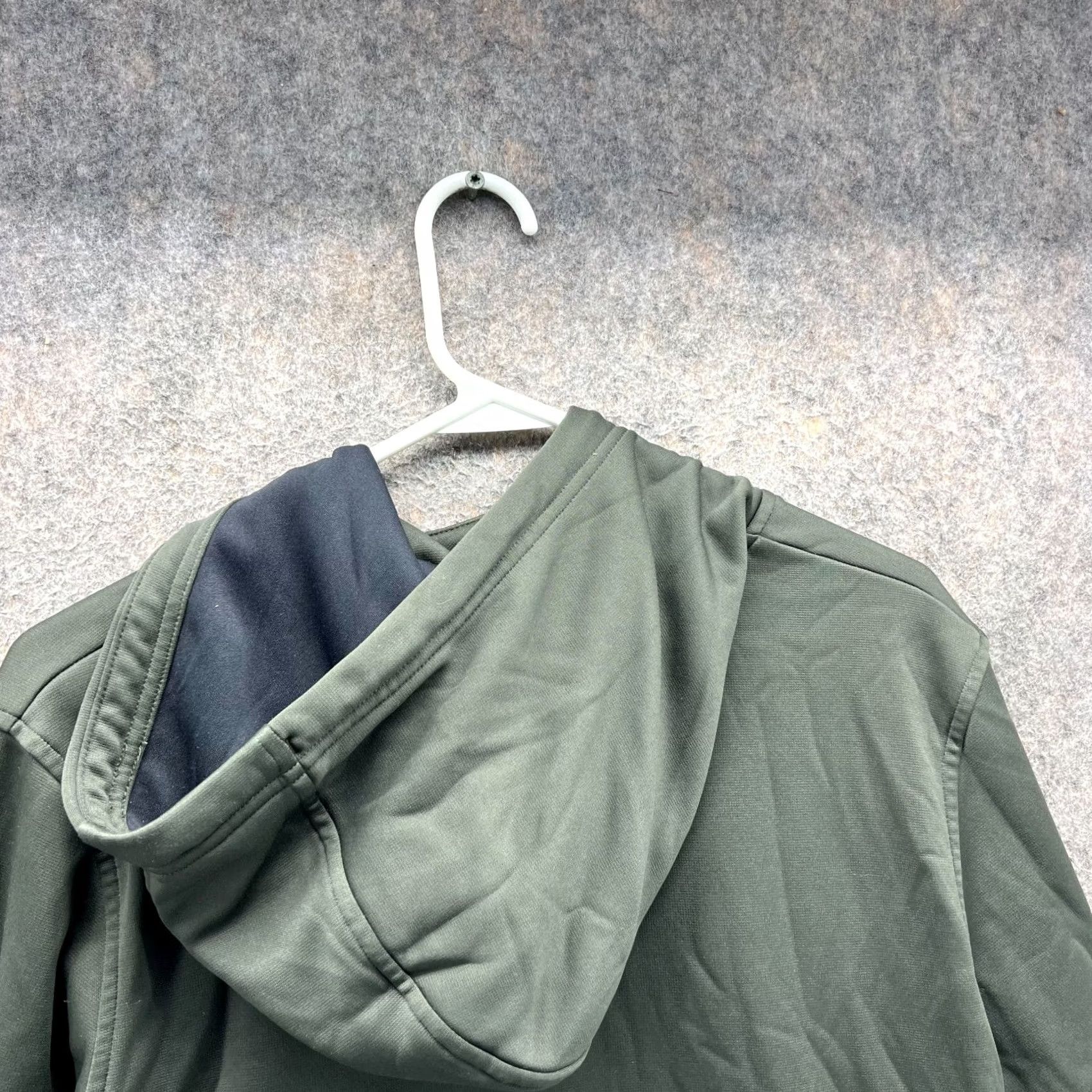 Under Armour VINTAGE Under Armour Hoodie Mens Large Green Coldgear Loose Knit Sweater Big Print Shirt Size US L / EU 52-54 / 3 - 6 Thumbnail