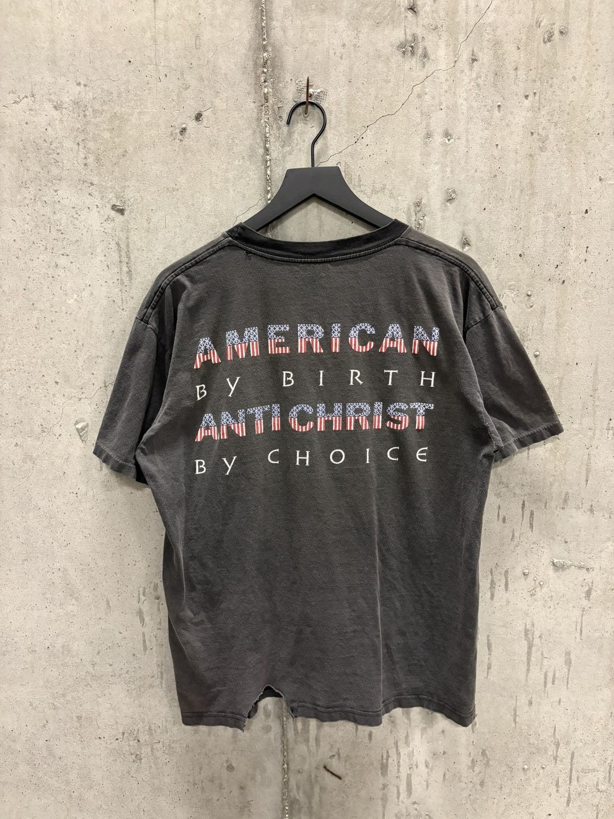 Band Tees Vintage Marilyn Manson Shirt Thrashed Faded Grunge Band Size US L / EU 52-54 / 3 - 3 Thumbnail