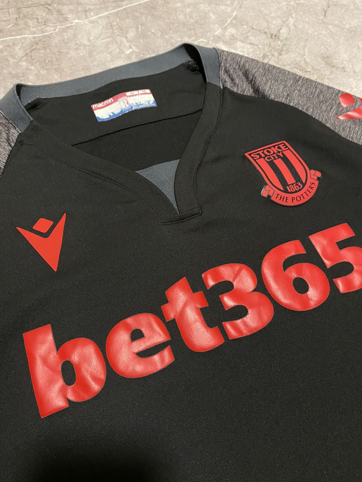 Macron Macron Stoke City The Potters Home Soccer Football Jersey Size US XL / EU 56 / 4 - 7 Thumbnail