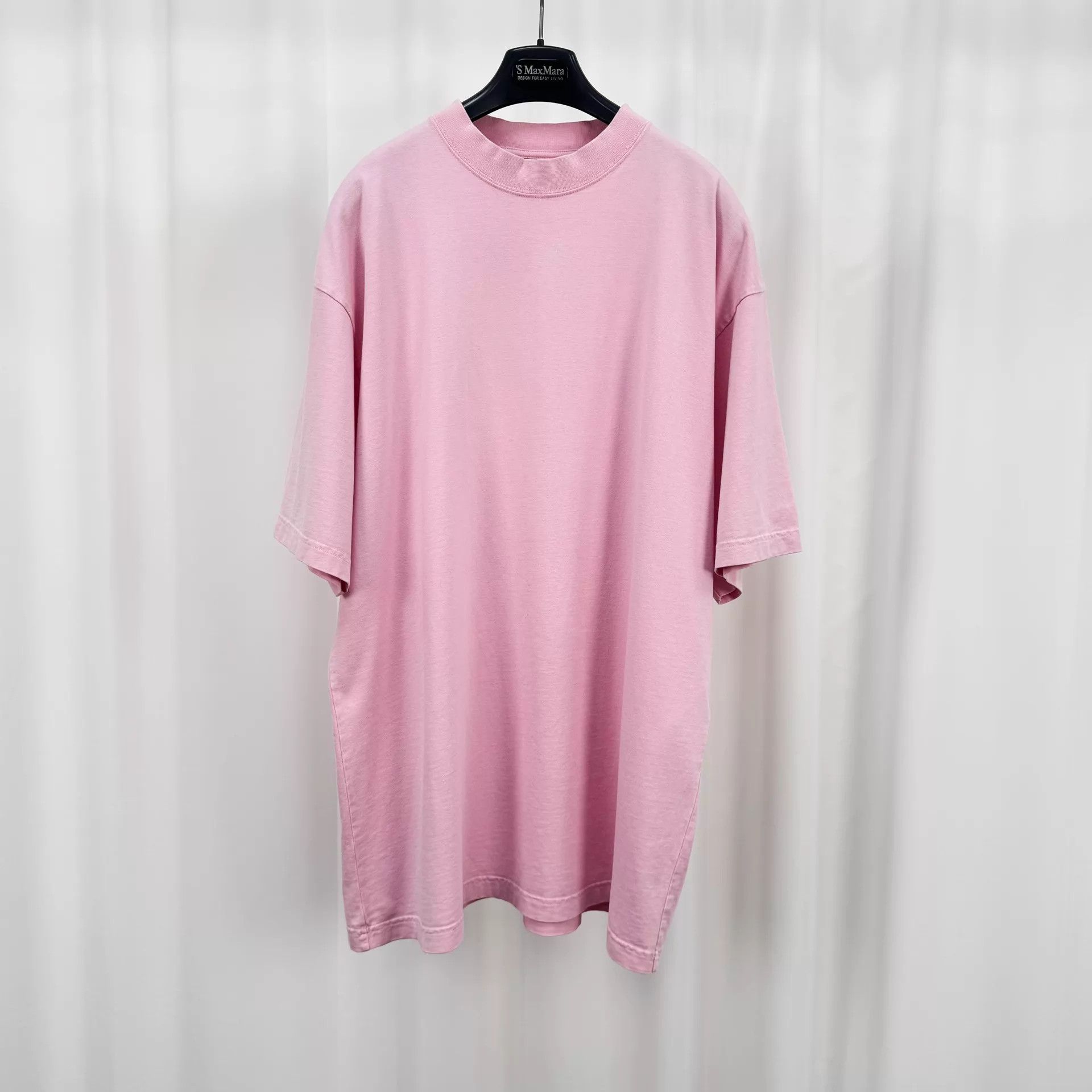 Balenciaga Balenciaga Back Rhinestone Logo Short Sleeve M New Size M / US 6-8 / IT 42-44 - 1 Thumbnail