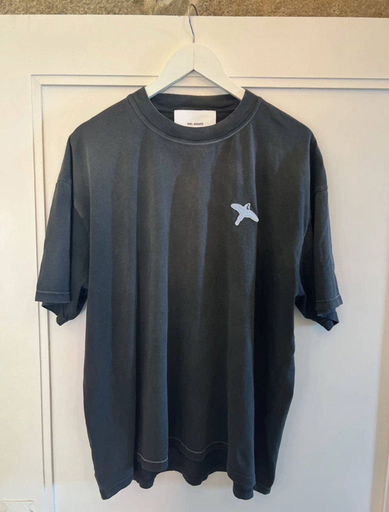 Axel Arigato Axel Arigato Tshirt Size US L / EU 52-54 / 3 - 1 Thumbnail