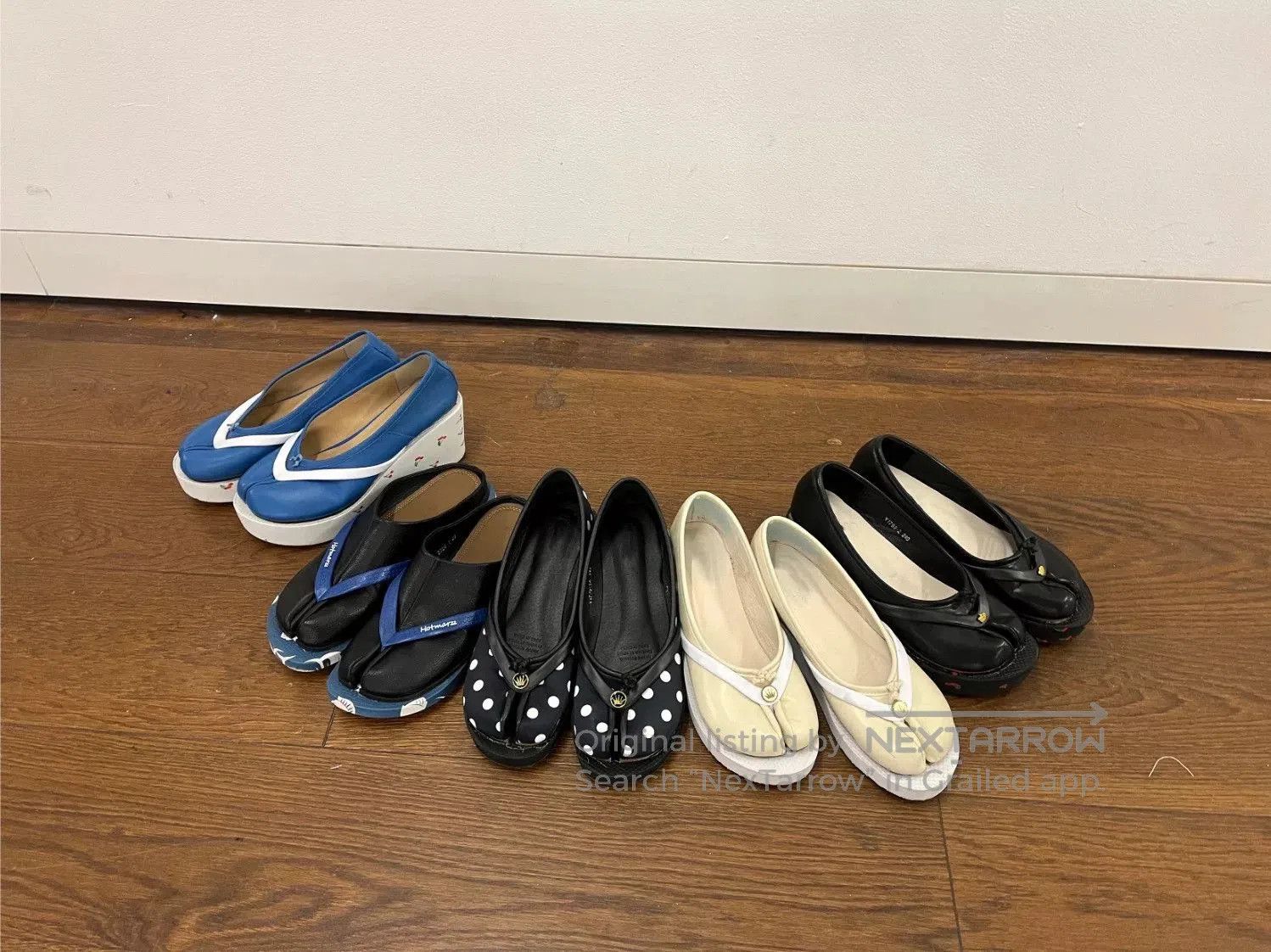 Vintage tabi flip-flops shoes with polka dots. Size US 5.5 / IT 35.5 - 8 Thumbnail