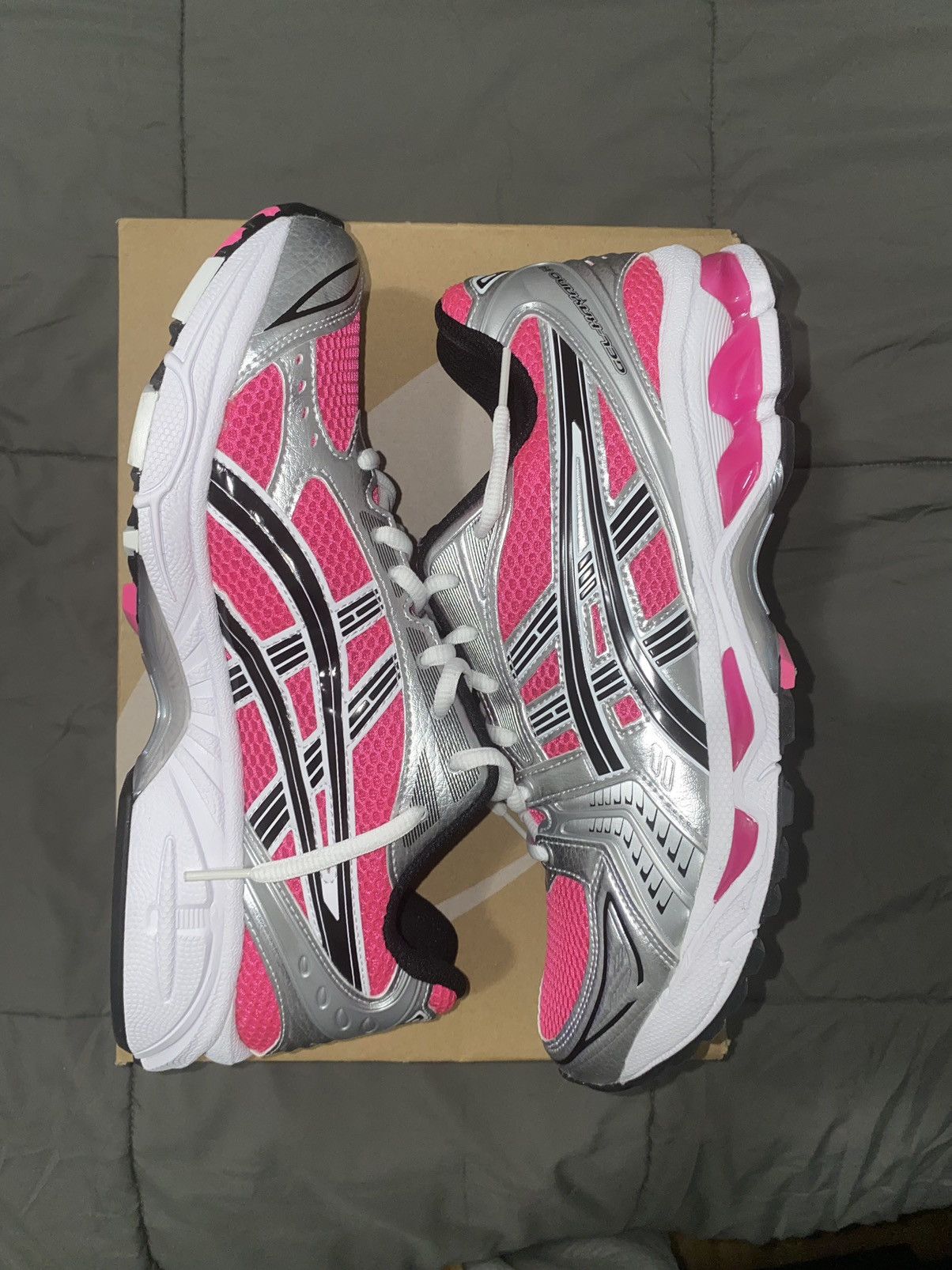 Asics ASICS Gel-Kayano 14 Pink Glo Size US 9 / EU 42 - 4 Thumbnail